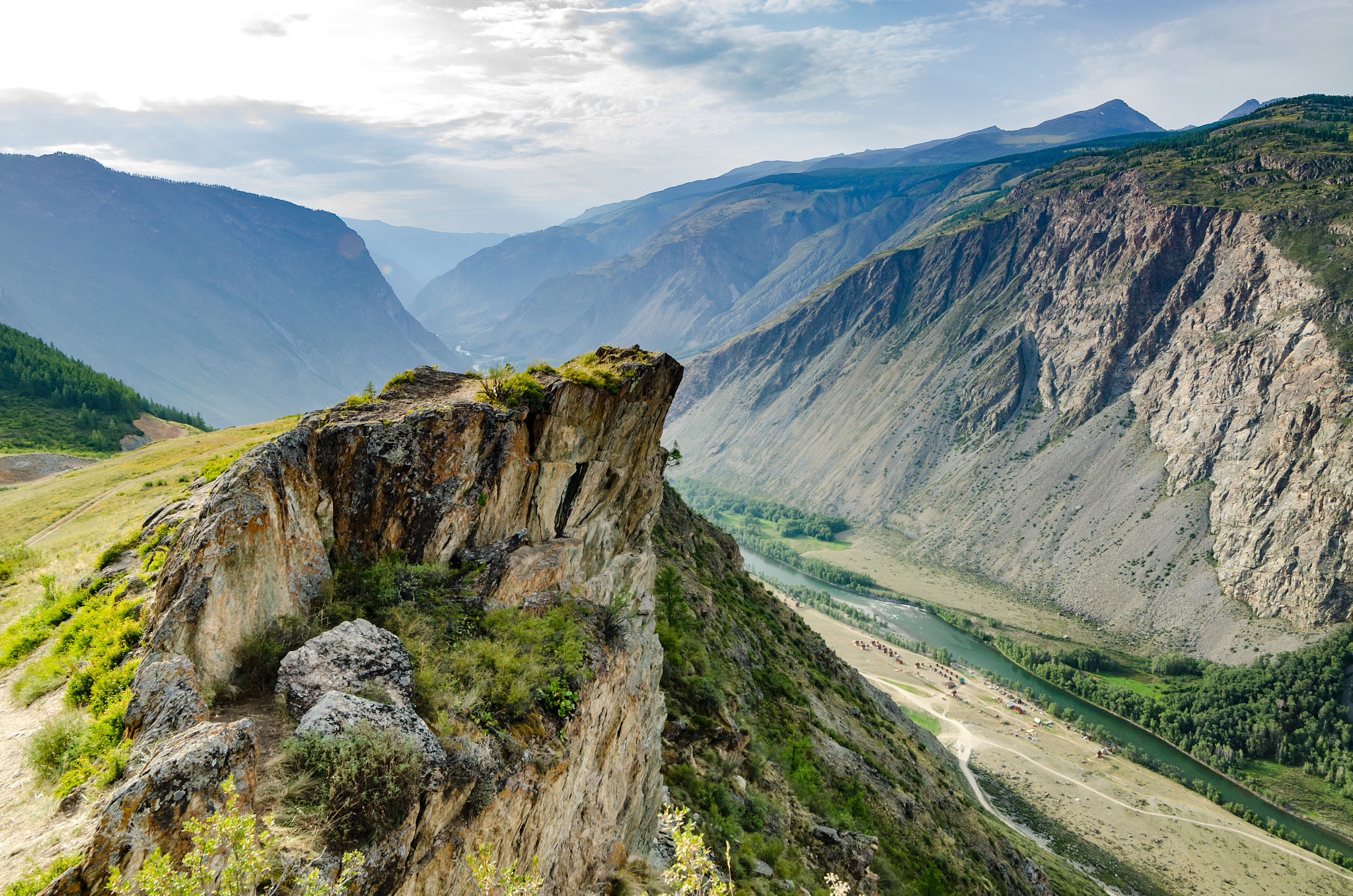 Samyang 14mm F2.8 ED AS IF UMC sample photo. Chulyshman river valley photography
