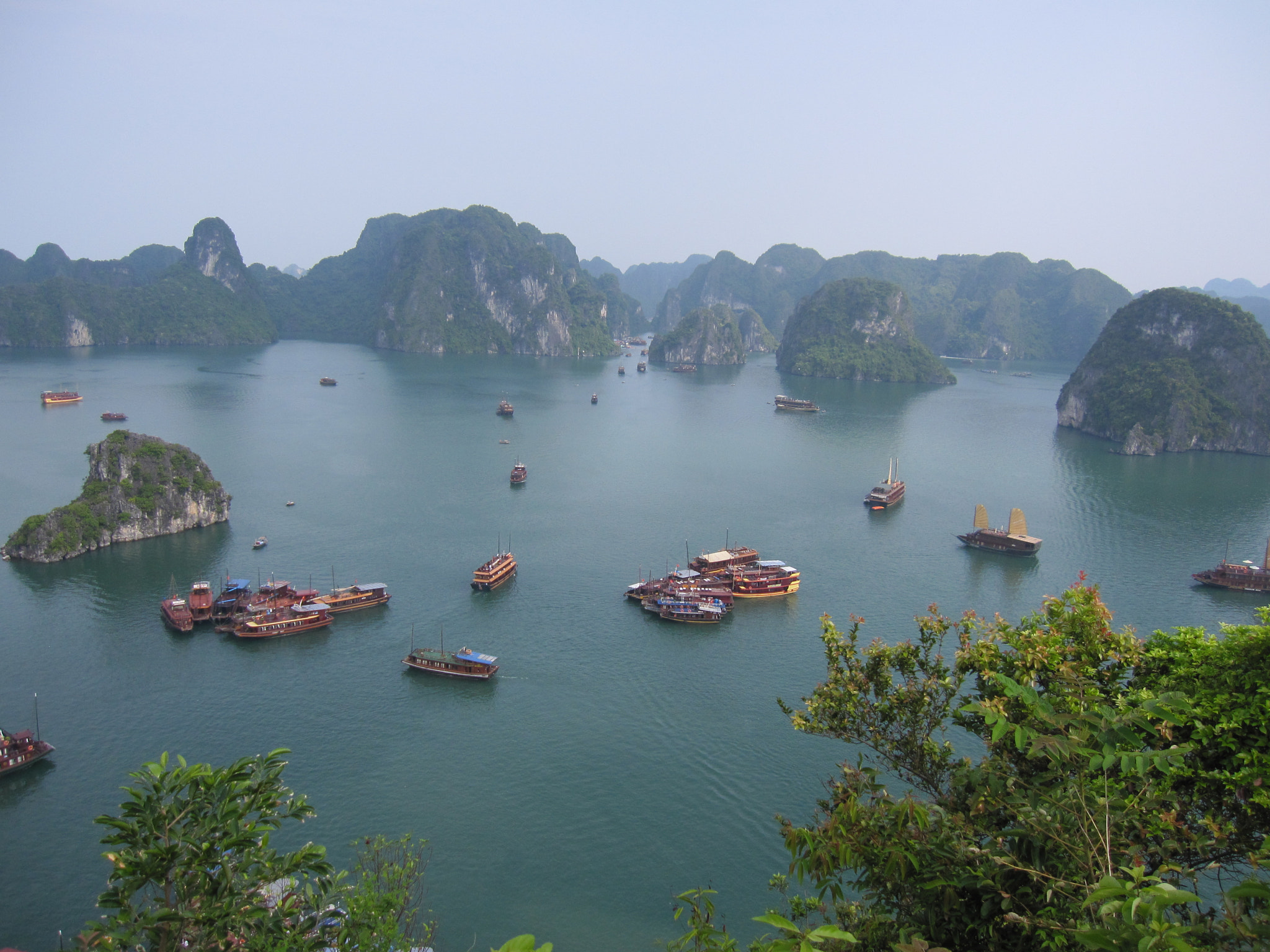 Canon PowerShot SD960 IS (Digital IXUS 110 IS / IXY Digital 510 IS) sample photo. Ha long bay in 2010 photography