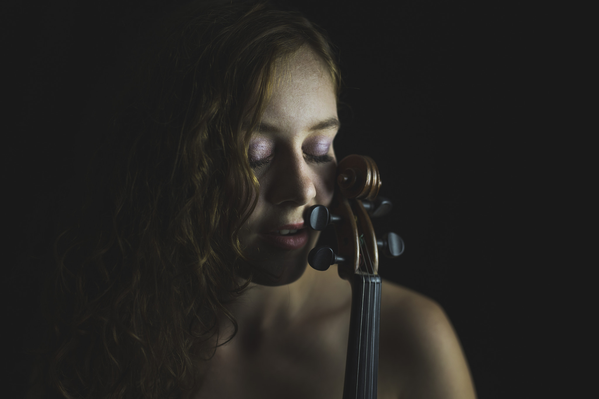 Canon EOS 6D + ZEISS Milvus 50mm F1.4 sample photo. Passion photography