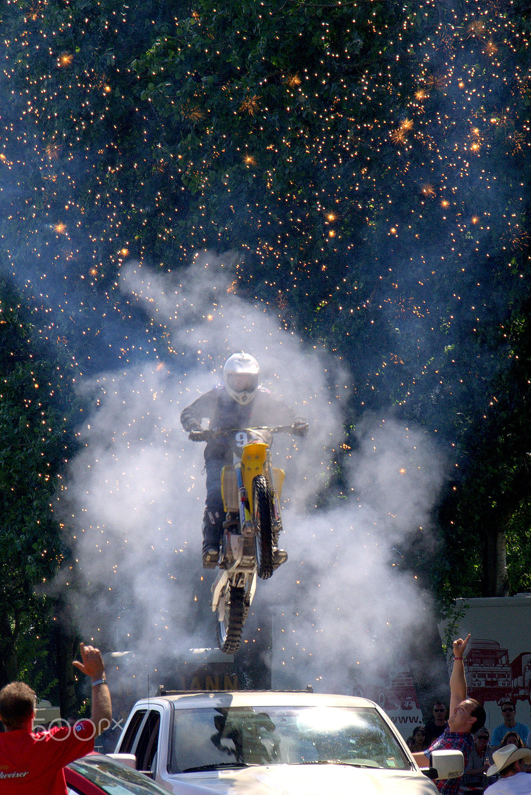 Sony SLT-A55 (SLT-A55V) + Sigma 18-200mm F3.5-6.3 DC sample photo. Explosive jump photography