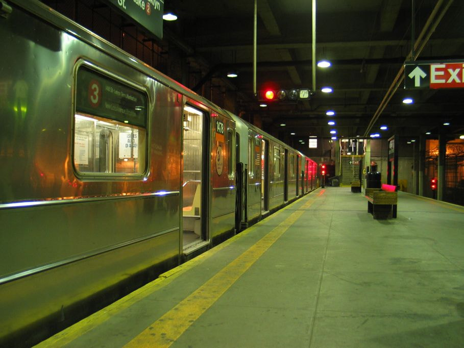 Canon POWERSHOT G3 sample photo. The irt lenox terminal station photography