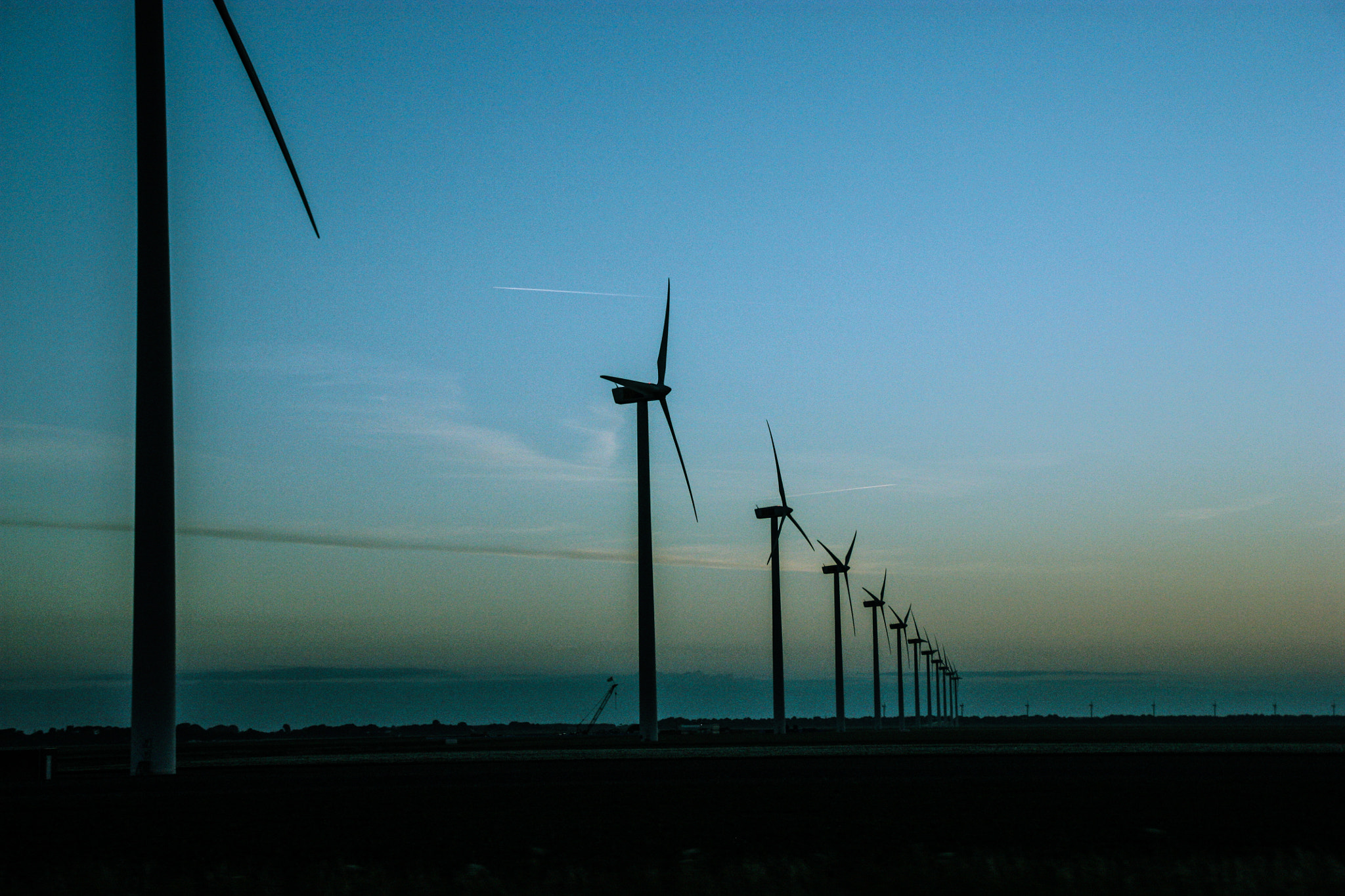 Canon EOS 450D (EOS Rebel XSi / EOS Kiss X2) sample photo. Wind wheels in holland photography