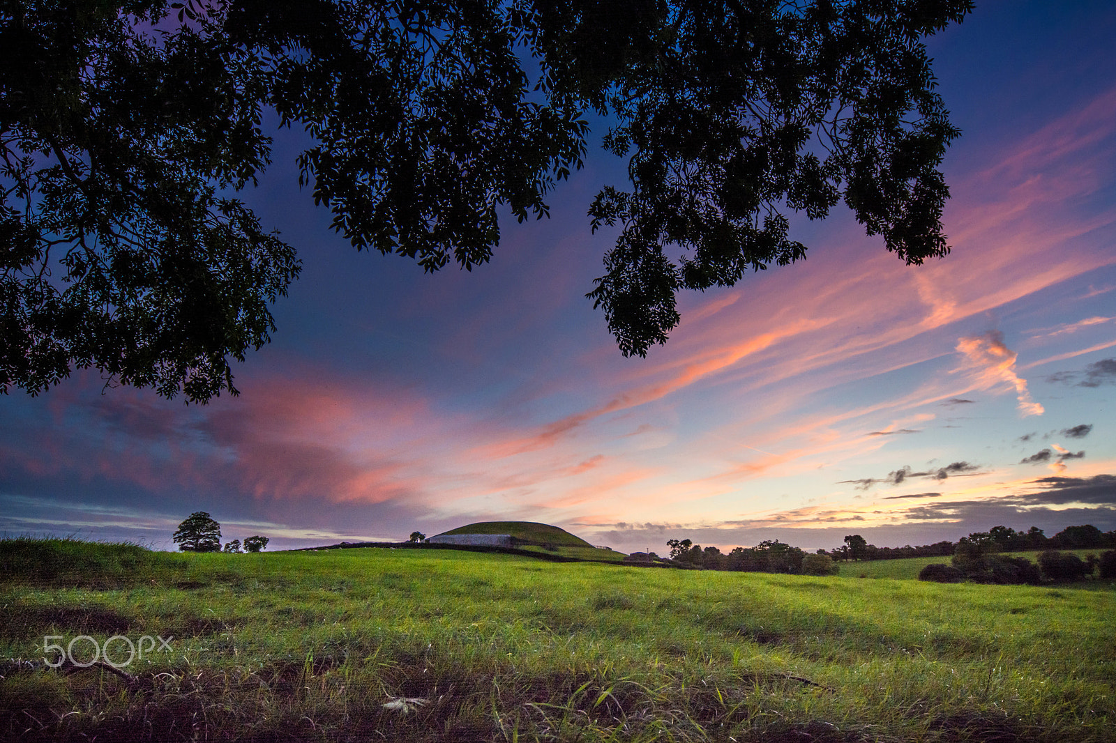 Sigma 12-24mm F4.5-5.6 EX DG Aspherical HSM sample photo. Red sky at newgrange photography