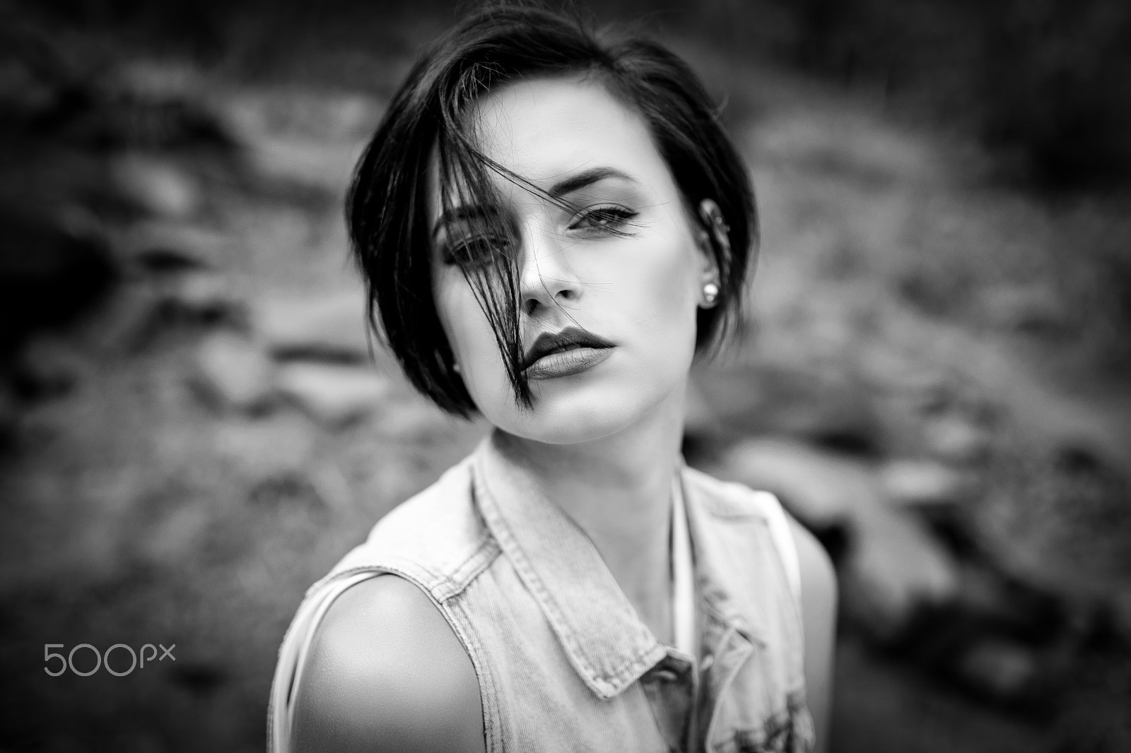 Nikon D5300 + Sigma 35mm F1.4 DG HSM Art sample photo. Blurry photography