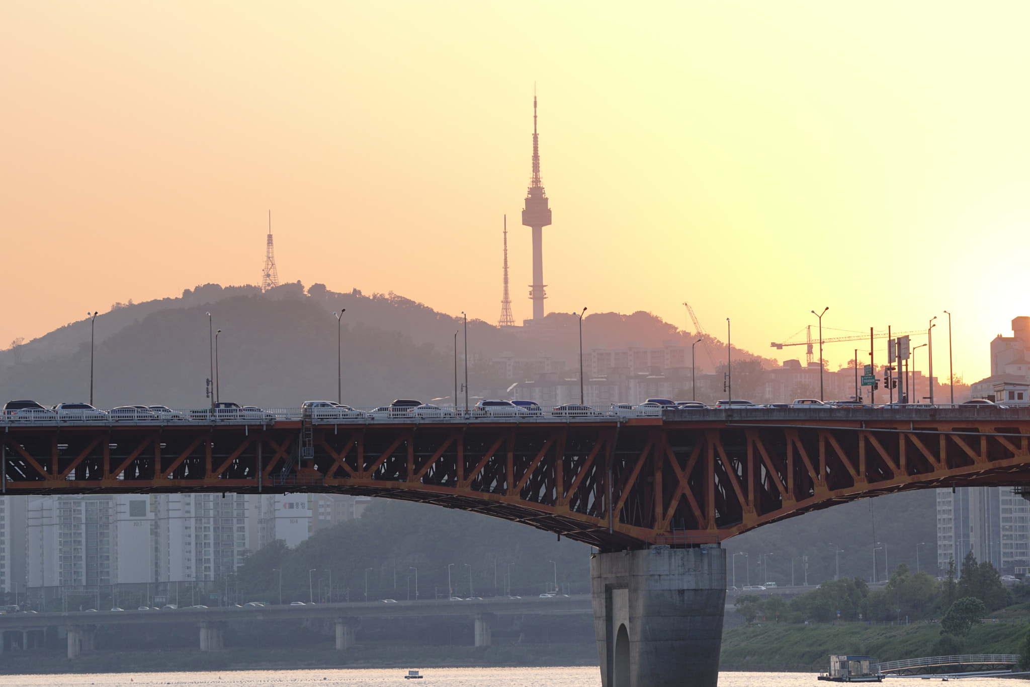 Sony a6300 + Sony FE 70-200mm F4 G OSS sample photo. Namsan tower photography