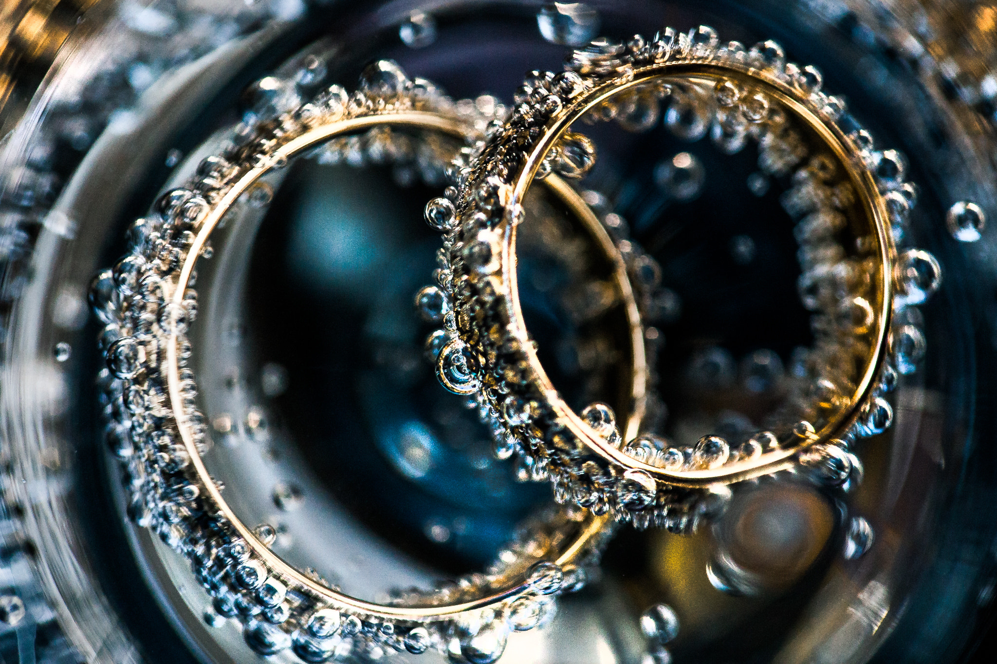 Sigma APO Macro 150mm f/2.8 EX DG HSM sample photo. Sparkling rings photography