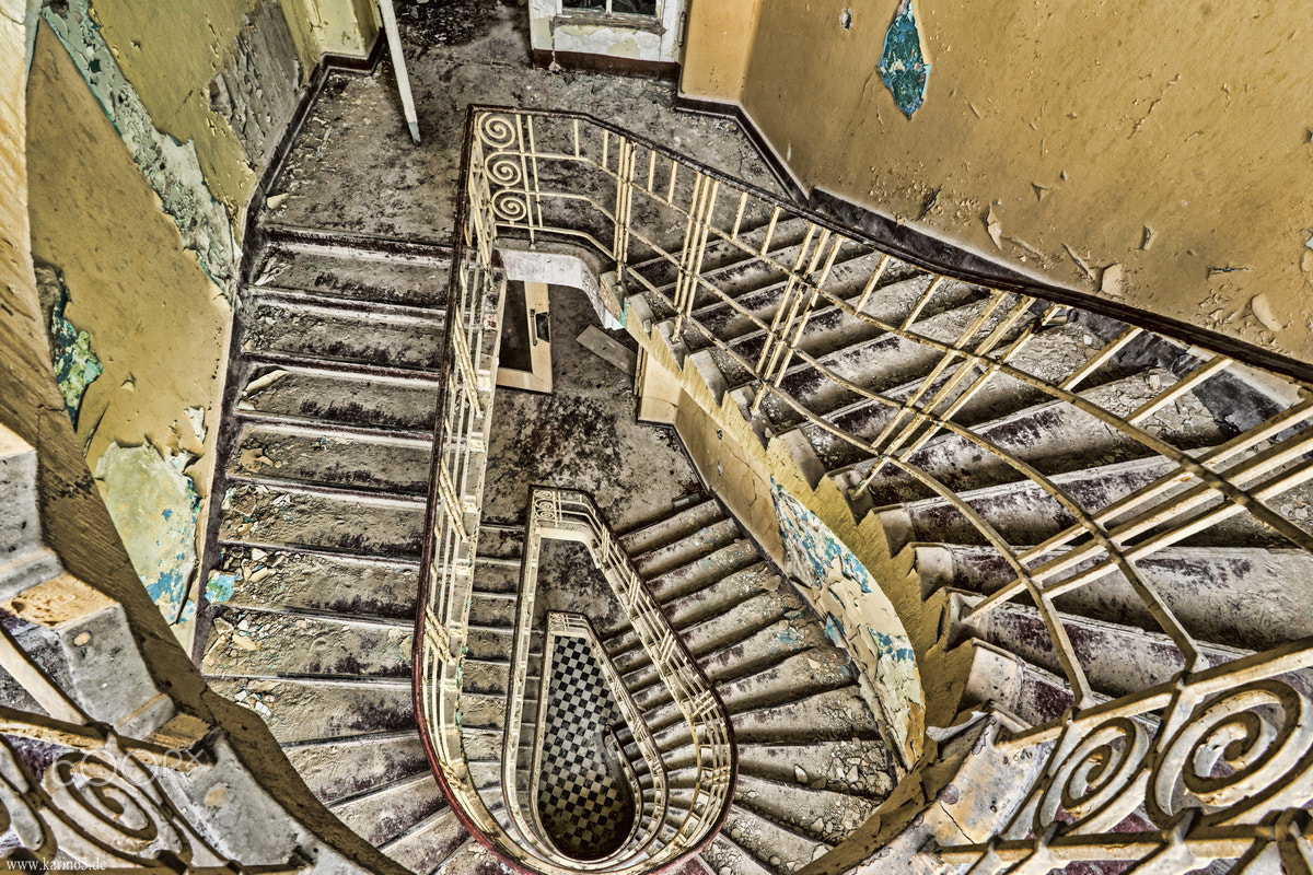 Sony a7 + FE 21mm F2.8 sample photo. Alte treppe photography