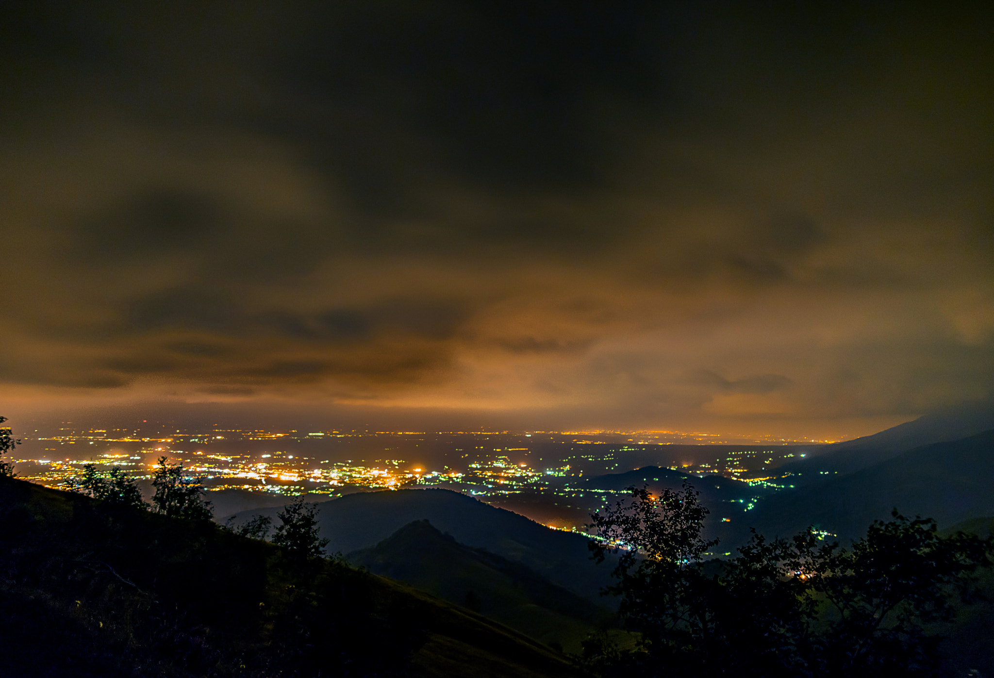 Nikon D610 + Nikon AF-S Nikkor 24mm F1.8G ED sample photo. Bielmonte night photography