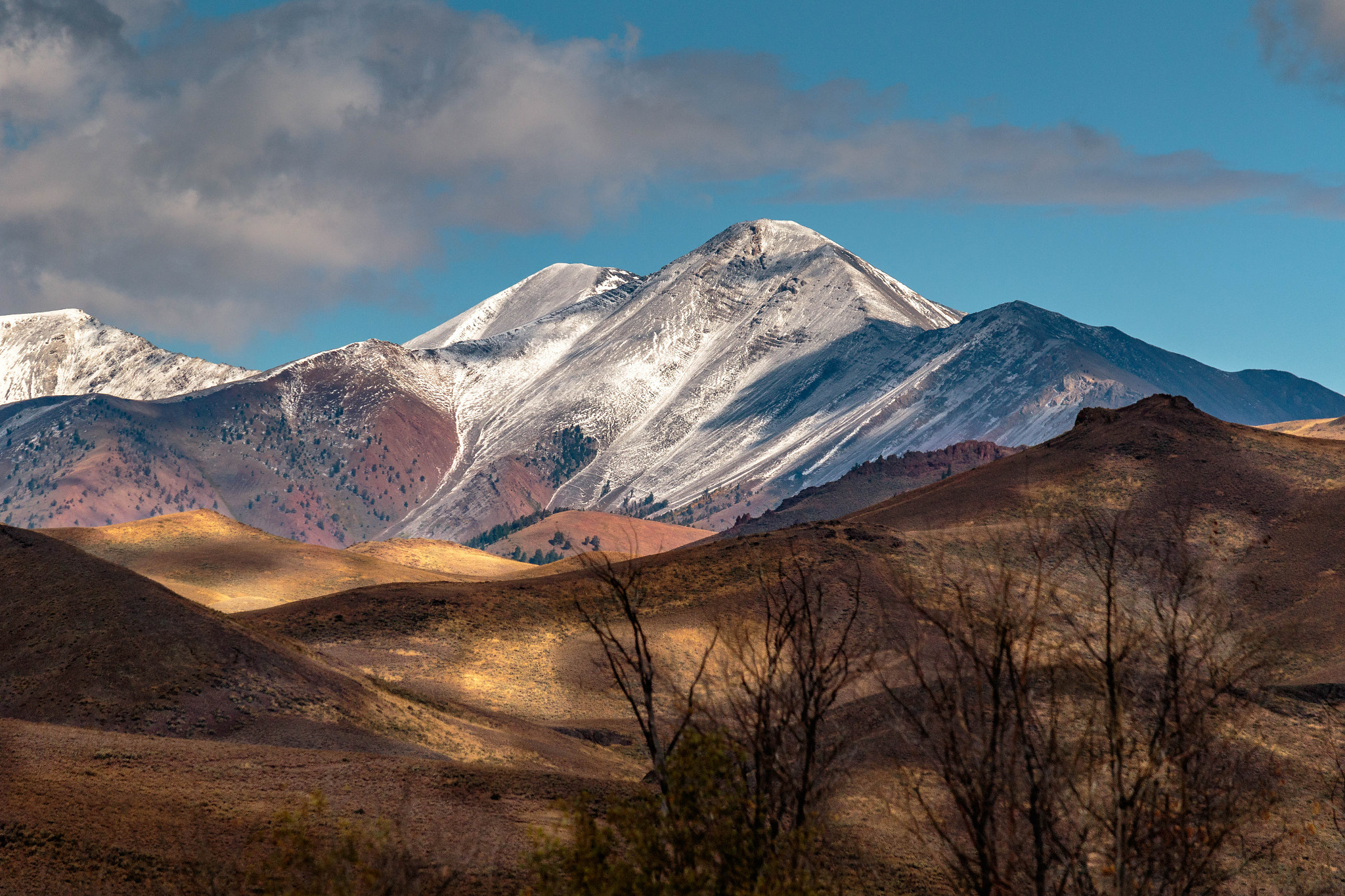 Canon EF-S 55-250mm F4-5.6 IS STM sample photo. Silvery snowy peak photography