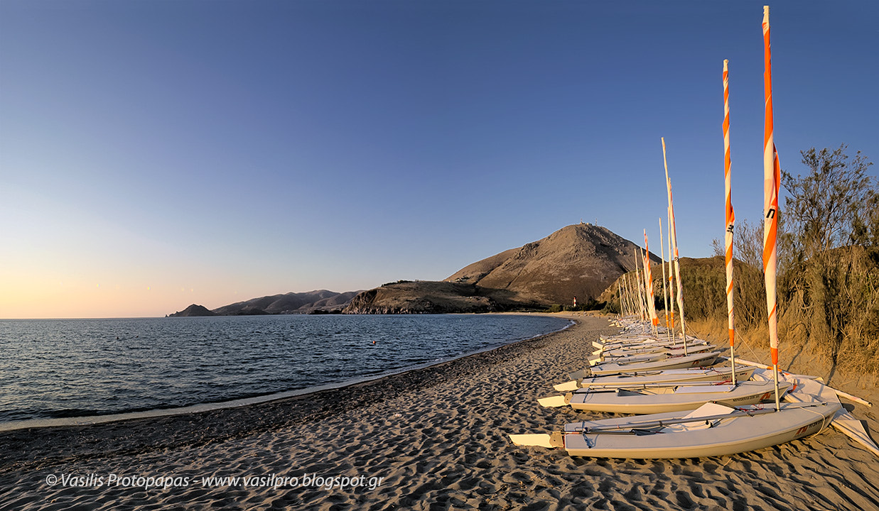 Olympus OM-D E-M10 + Olympus M.Zuiko Digital ED 7-14mm F2.8 PRO sample photo. Avlonas beach photography