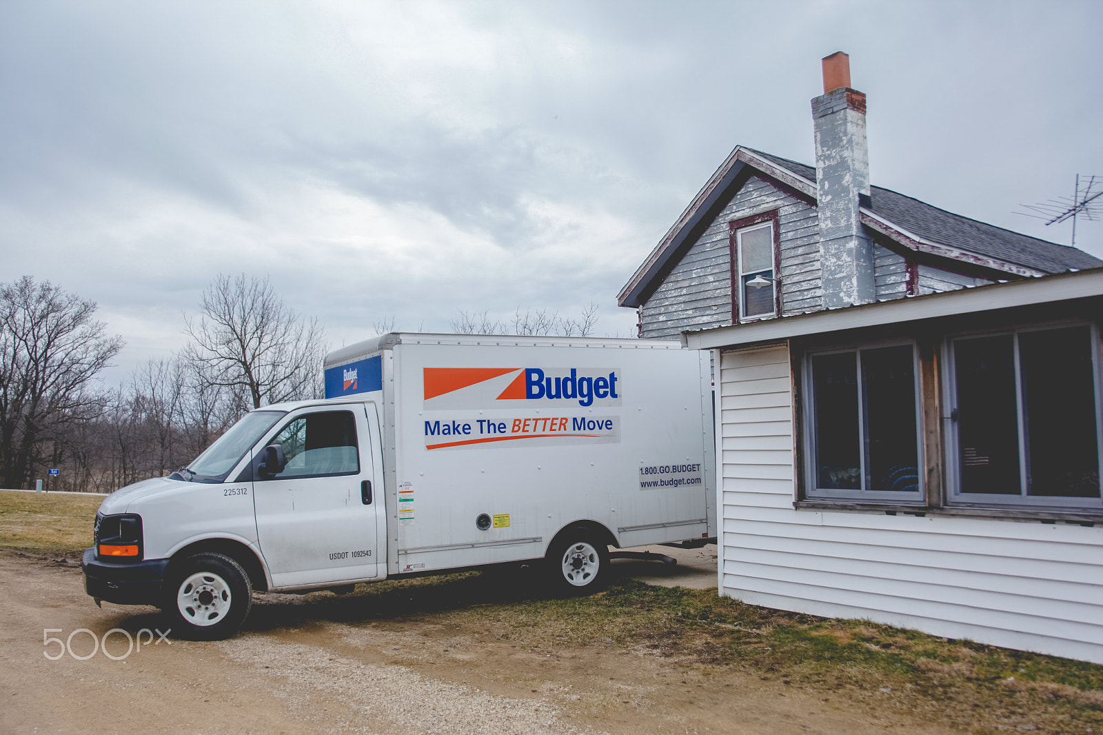 Canon EF 28-105mm F4.0-5.6 USM sample photo. Moving midwest photography