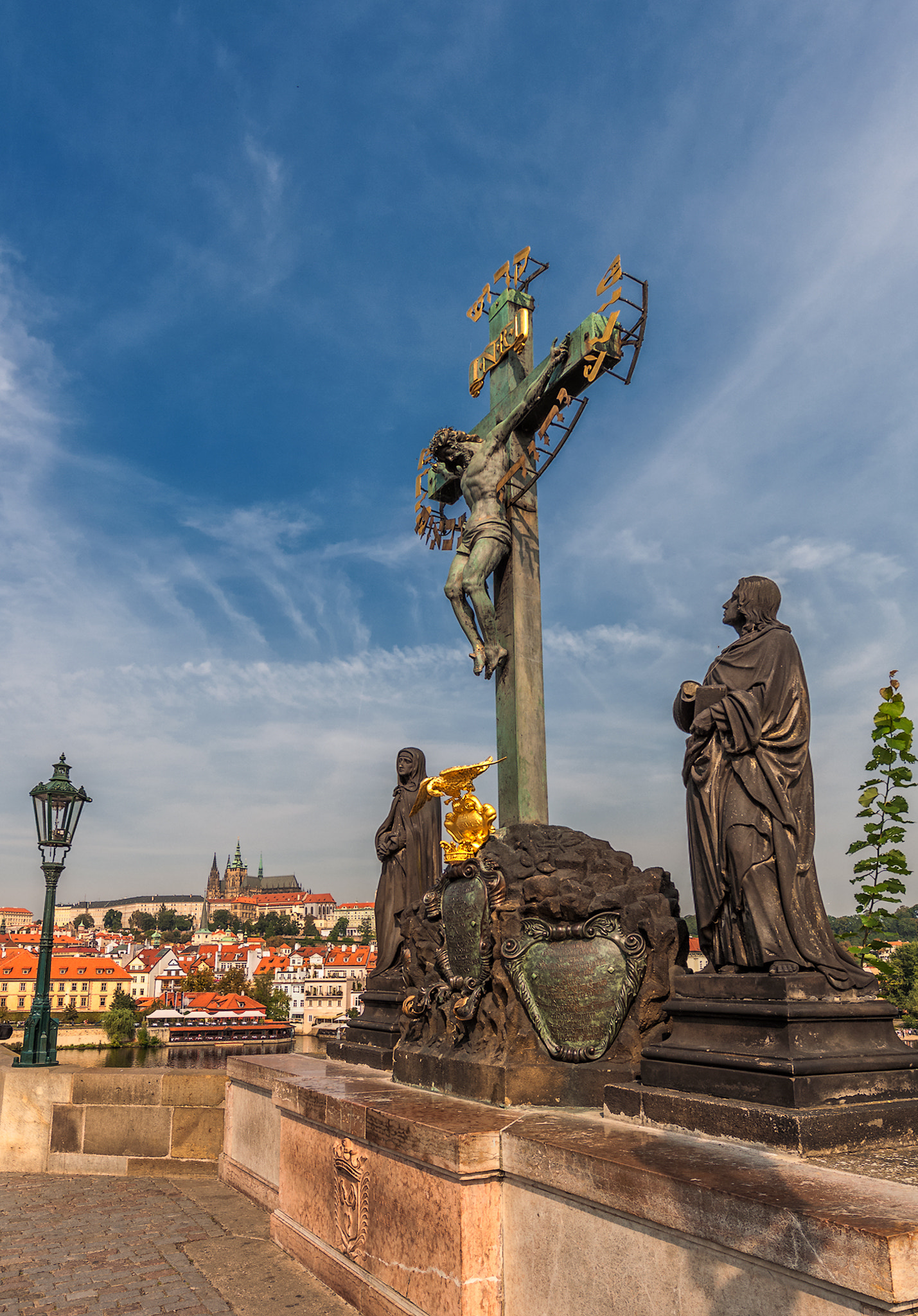 Nikon AF-S Nikkor 14-24mm F2.8G ED sample photo. On the charles bridge photography