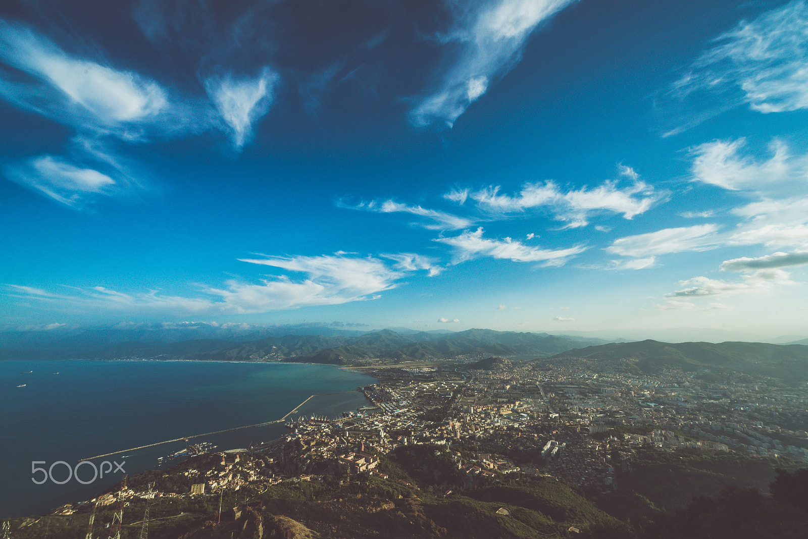 Nikon D610 + Sigma 12-24mm F4.5-5.6 EX DG Aspherical HSM sample photo. Cityscape photography