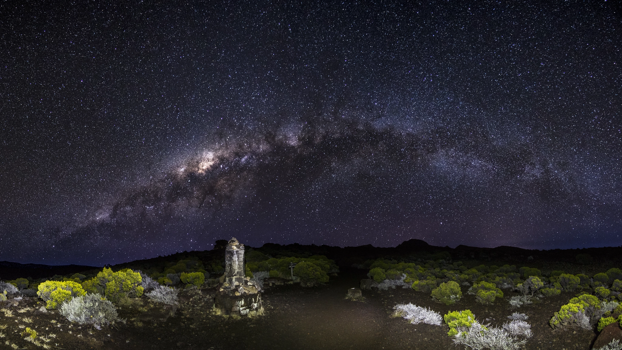 Canon EOS 750D (EOS Rebel T6i / EOS Kiss X8i) sample photo. Arch of the milky way photography