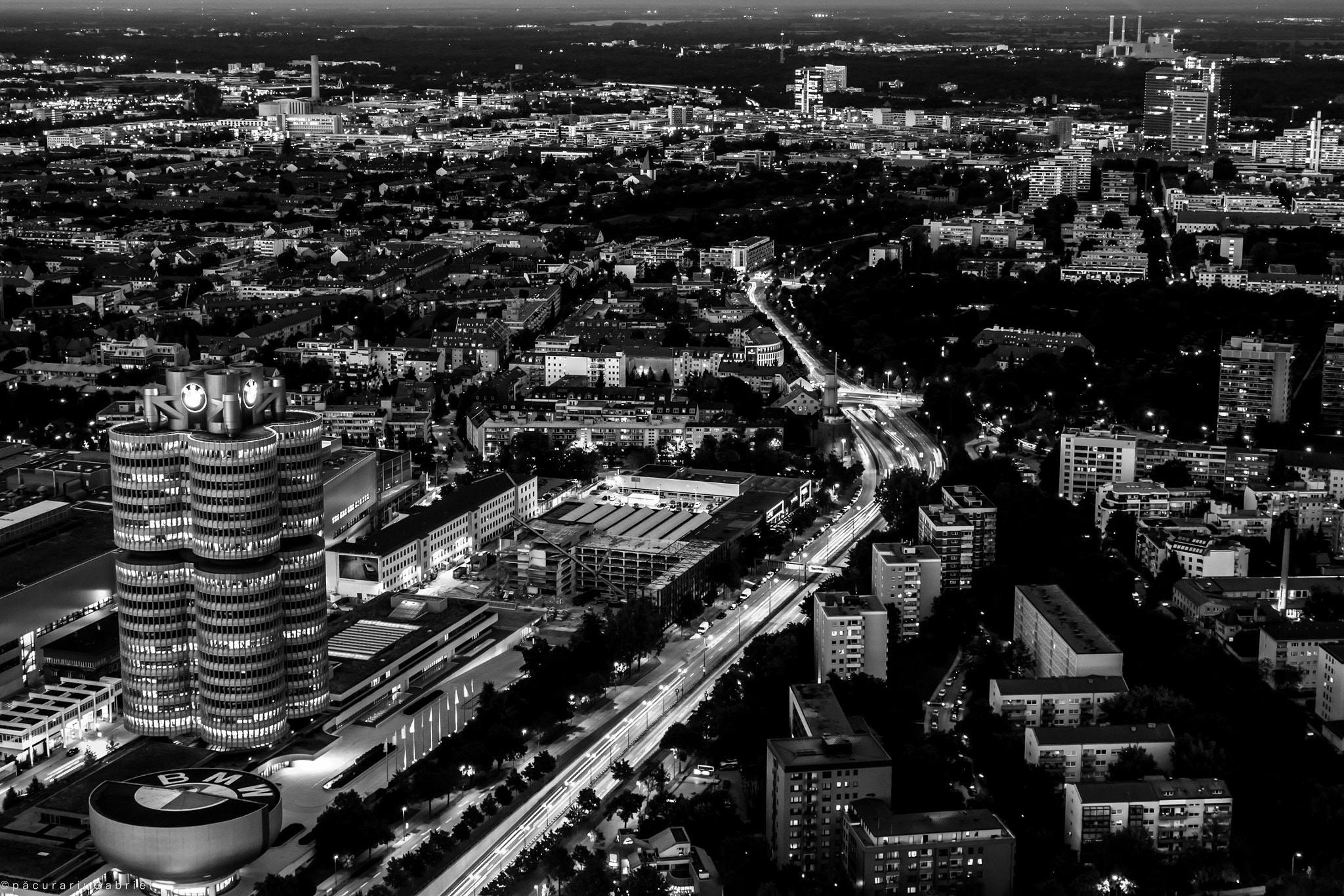 Canon EF 24-105mm F3.5-5.6 IS STM sample photo. Munchen in monochrome photography