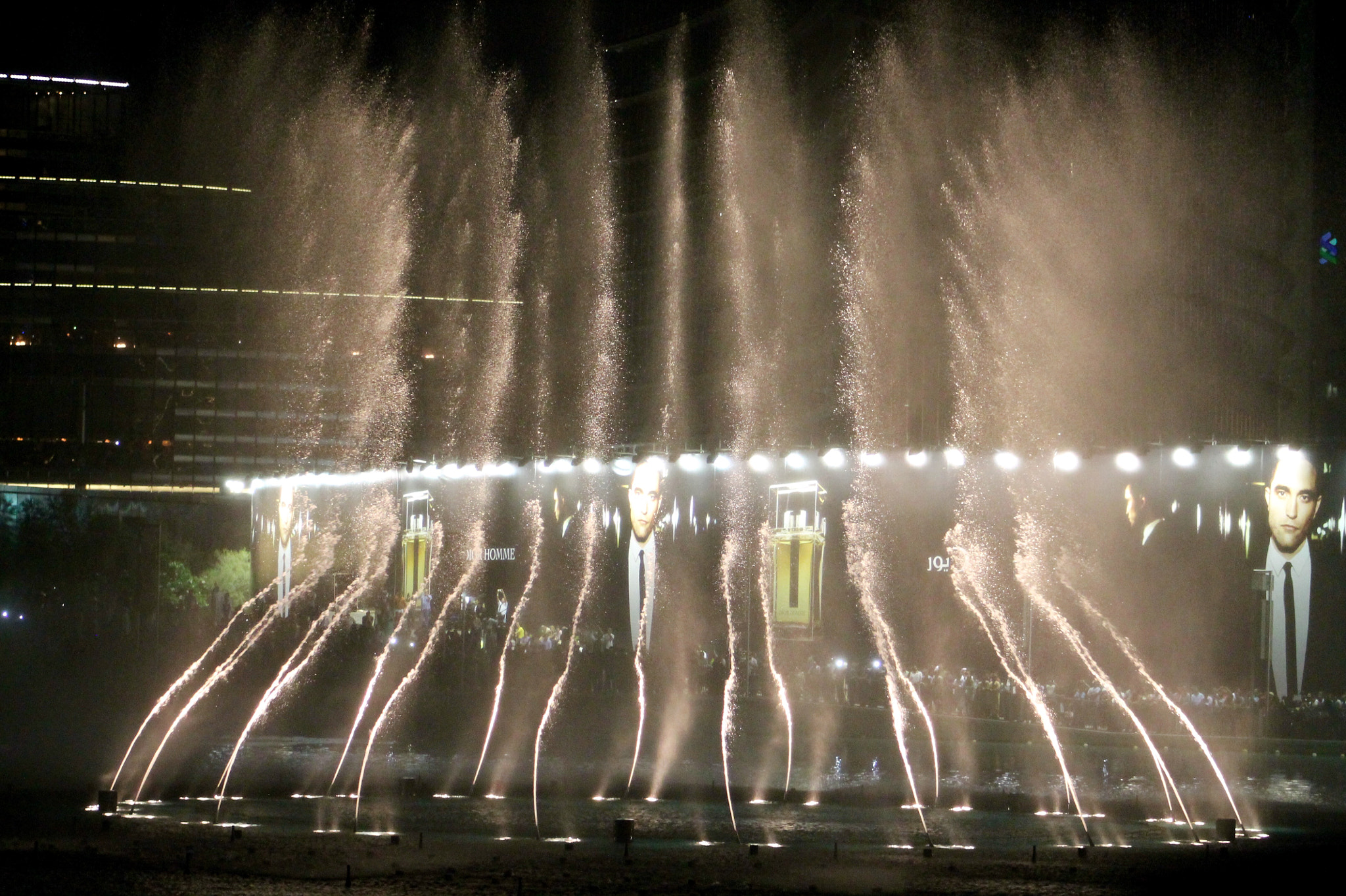 Canon EF75-300mm f/4-5.6 sample photo. Dubai mall fountain displa photography