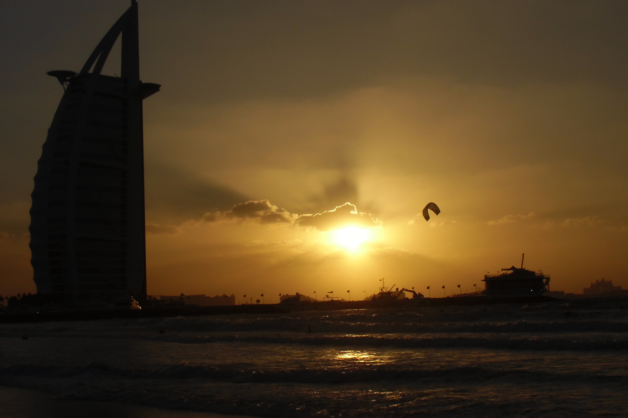CASIO EX-ZS100 sample photo. Paragliding the sunset photography