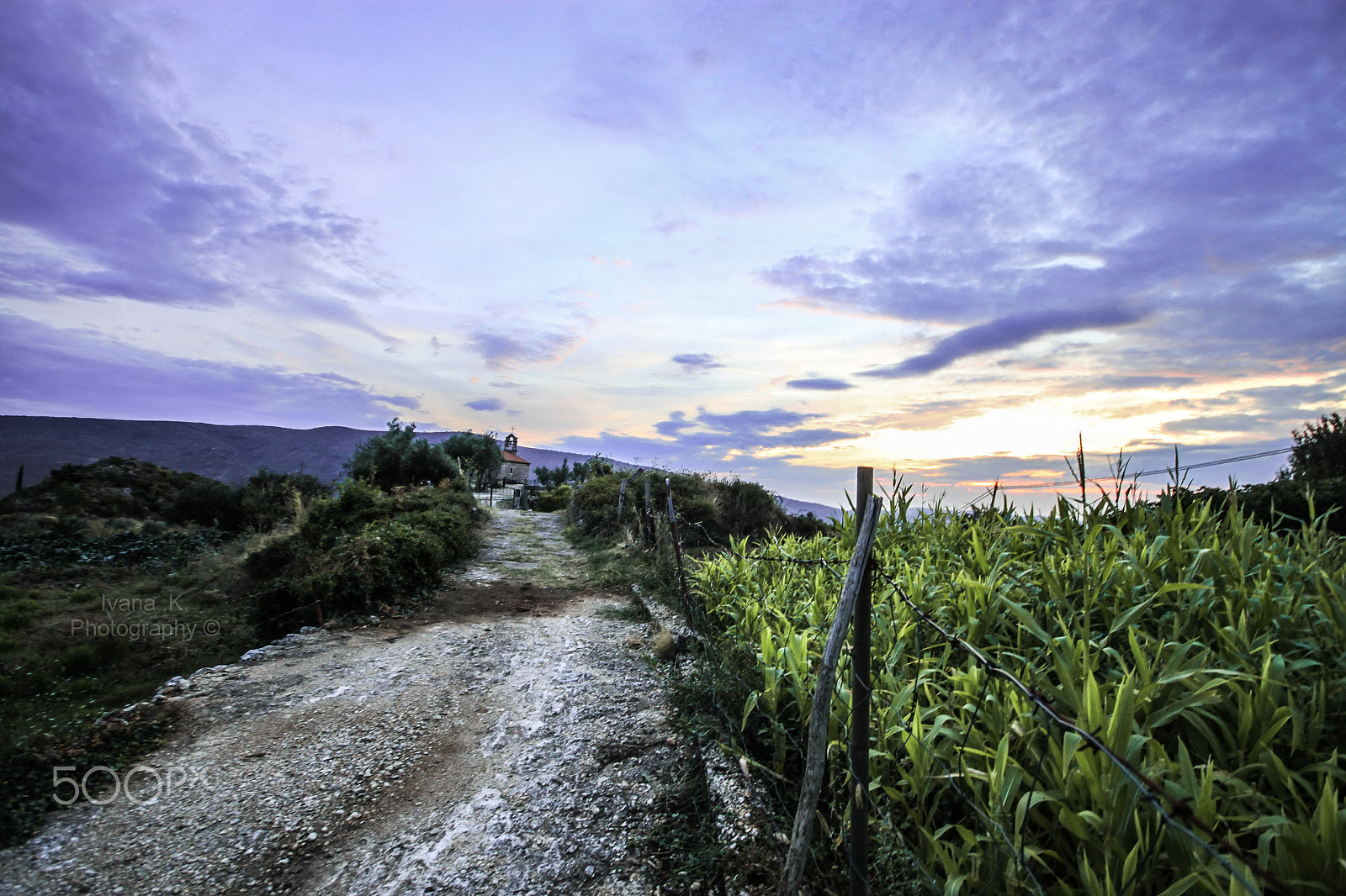 Canon EOS 500D (EOS Rebel T1i / EOS Kiss X3) + Sigma 10-20mm F4-5.6 EX DC HSM sample photo. Countryside photography