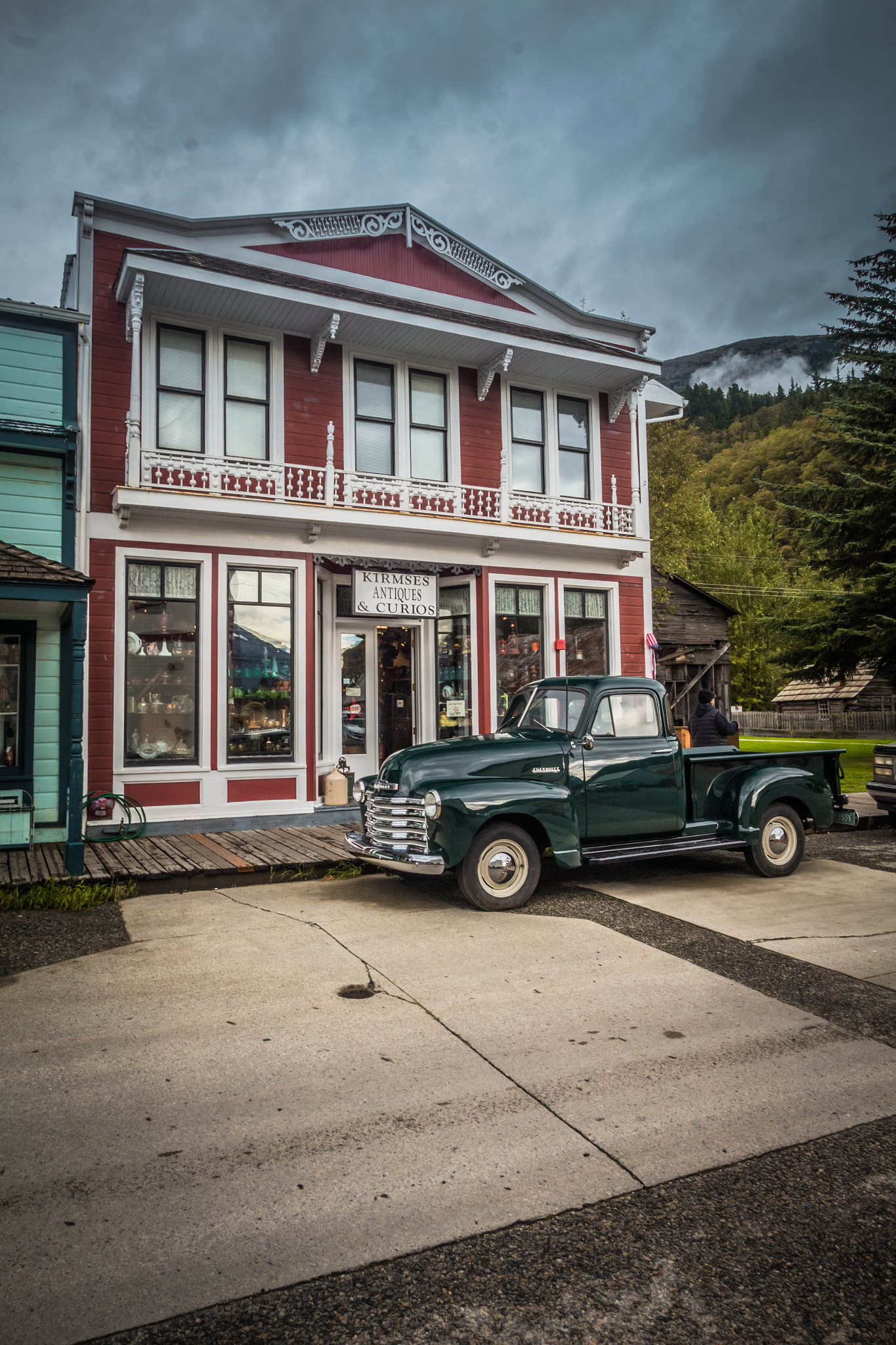 Canon EF-S 10-22mm F3.5-4.5 USM sample photo. Old chevy. alaska photography