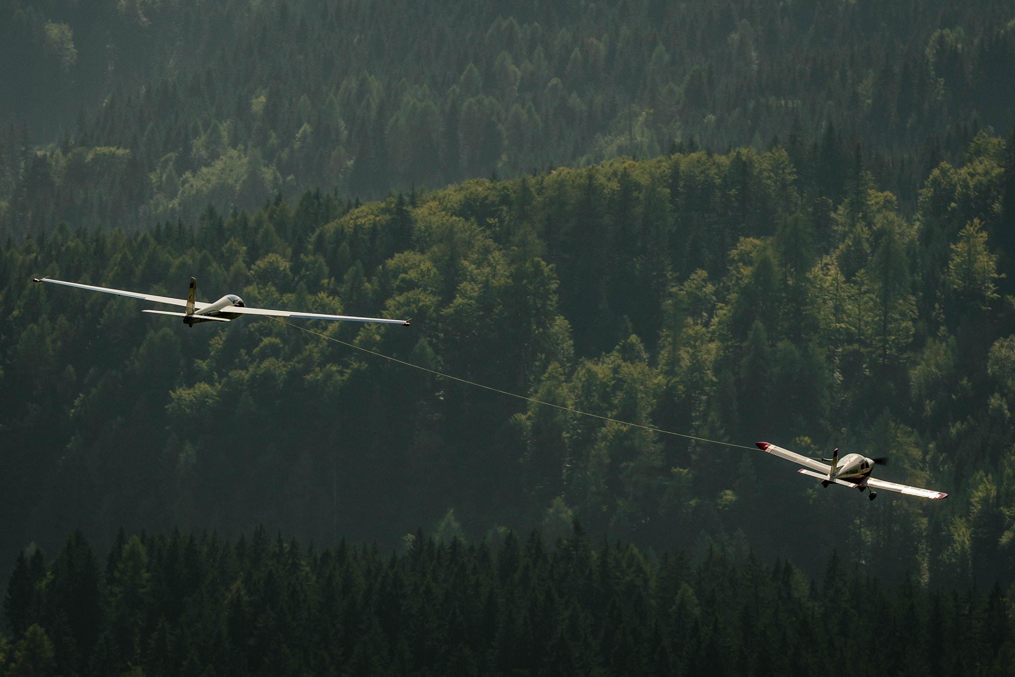 Tamron 18-270mm F3.5-6.3 Di II PZD sample photo. Sailplane schlepping photography