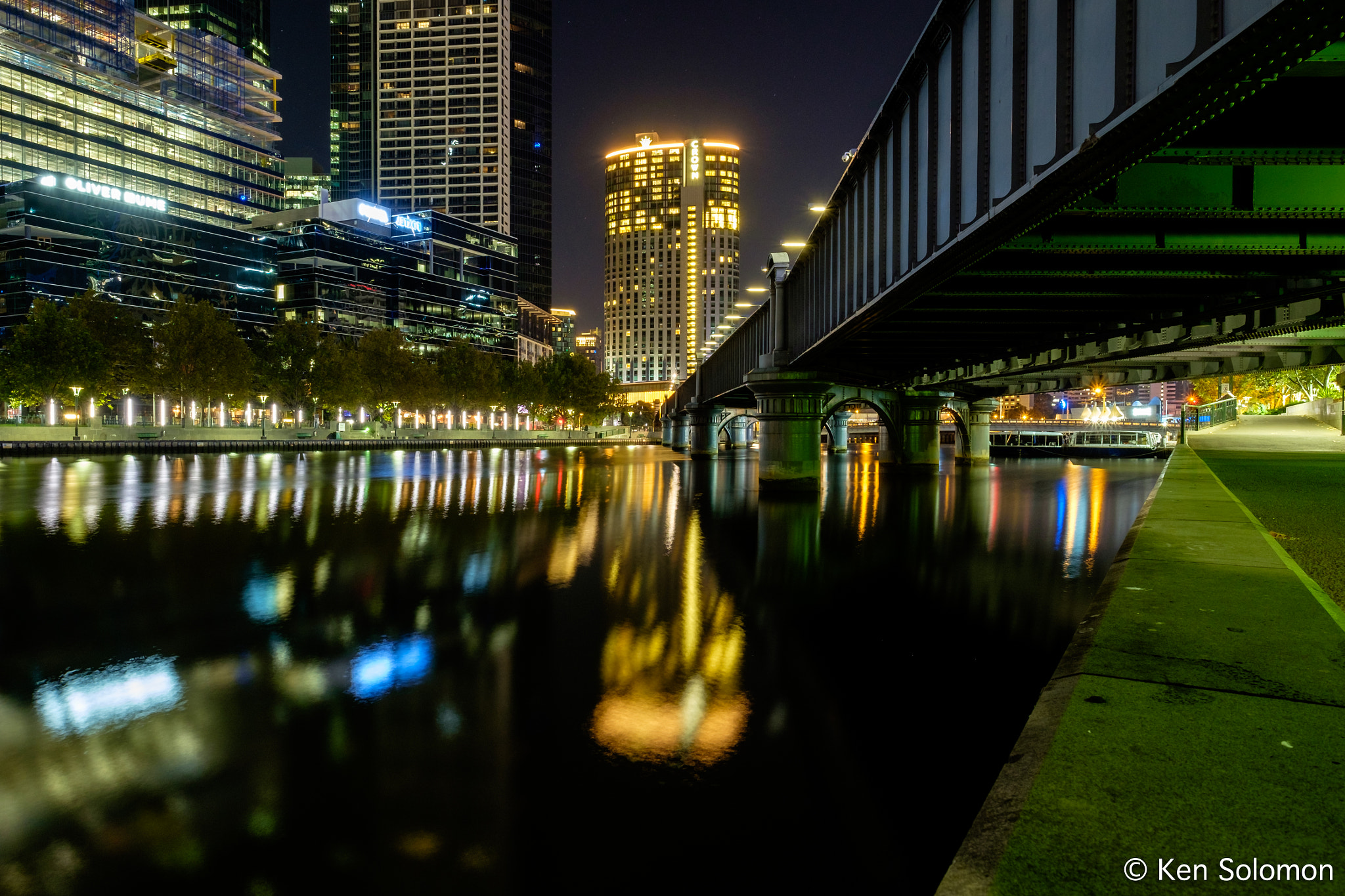 Fujifilm X-E2 + Fujifilm XF 14mm F2.8 R sample photo. Melbourne at night photography