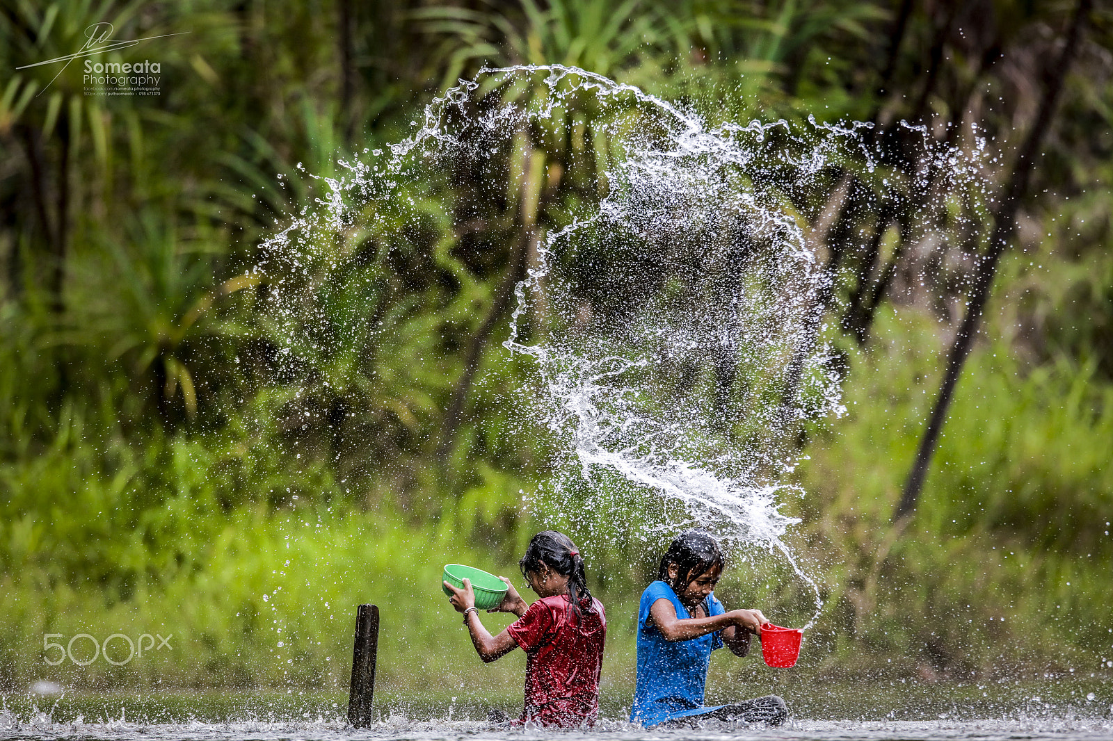 Canon EOS 5DS R + Canon EF 600mm f/4L IS sample photo. Kids playing water photography