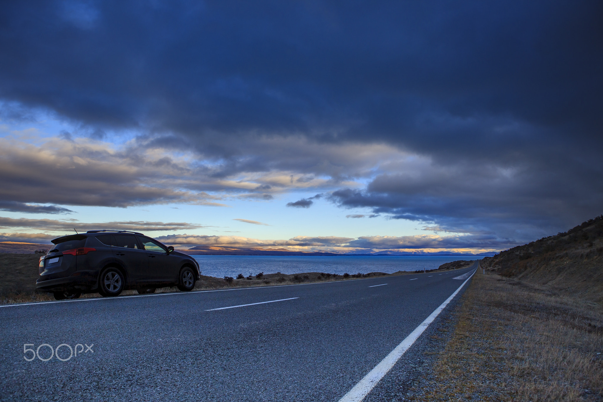 beautiful scenic of lake pukaki road to aoraki - mt.cook nationa