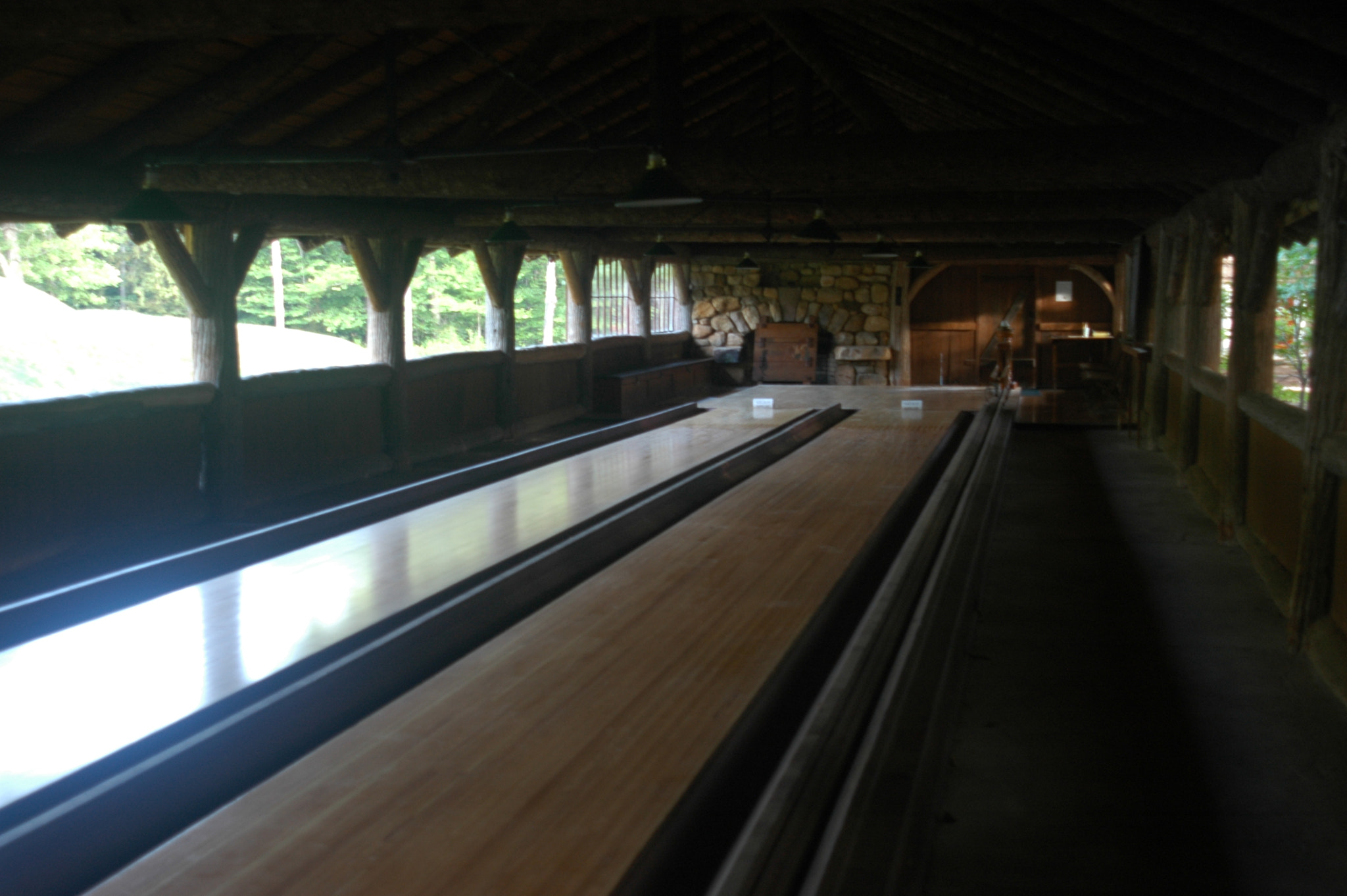 AF Zoom-Nikkor 24-120mm f/3.5-5.6D IF sample photo. Bowling alley photography