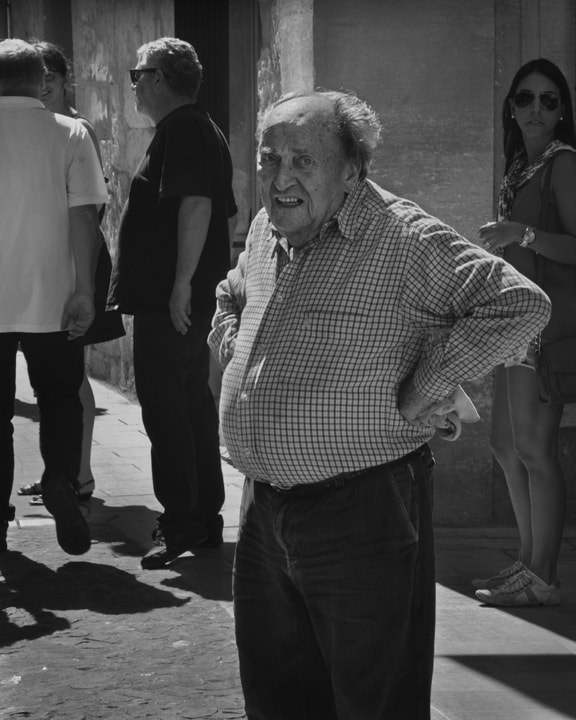Canon EF 28-105mm f/3.5-4.5 USM sample photo. Grasse france may 2016.  this gentleman caught me  ... photography
