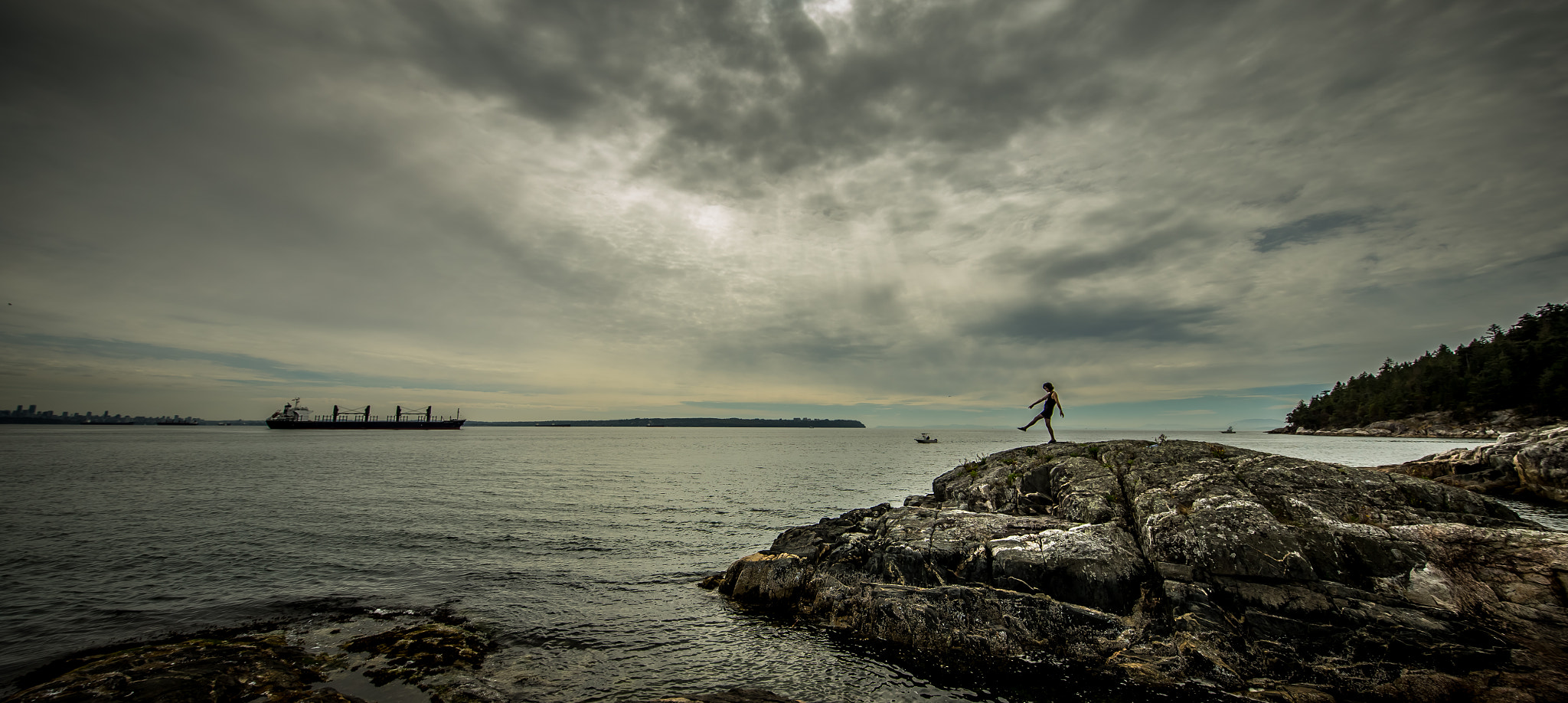 Canon EF 11-24mm F4L USM sample photo. Sea photography