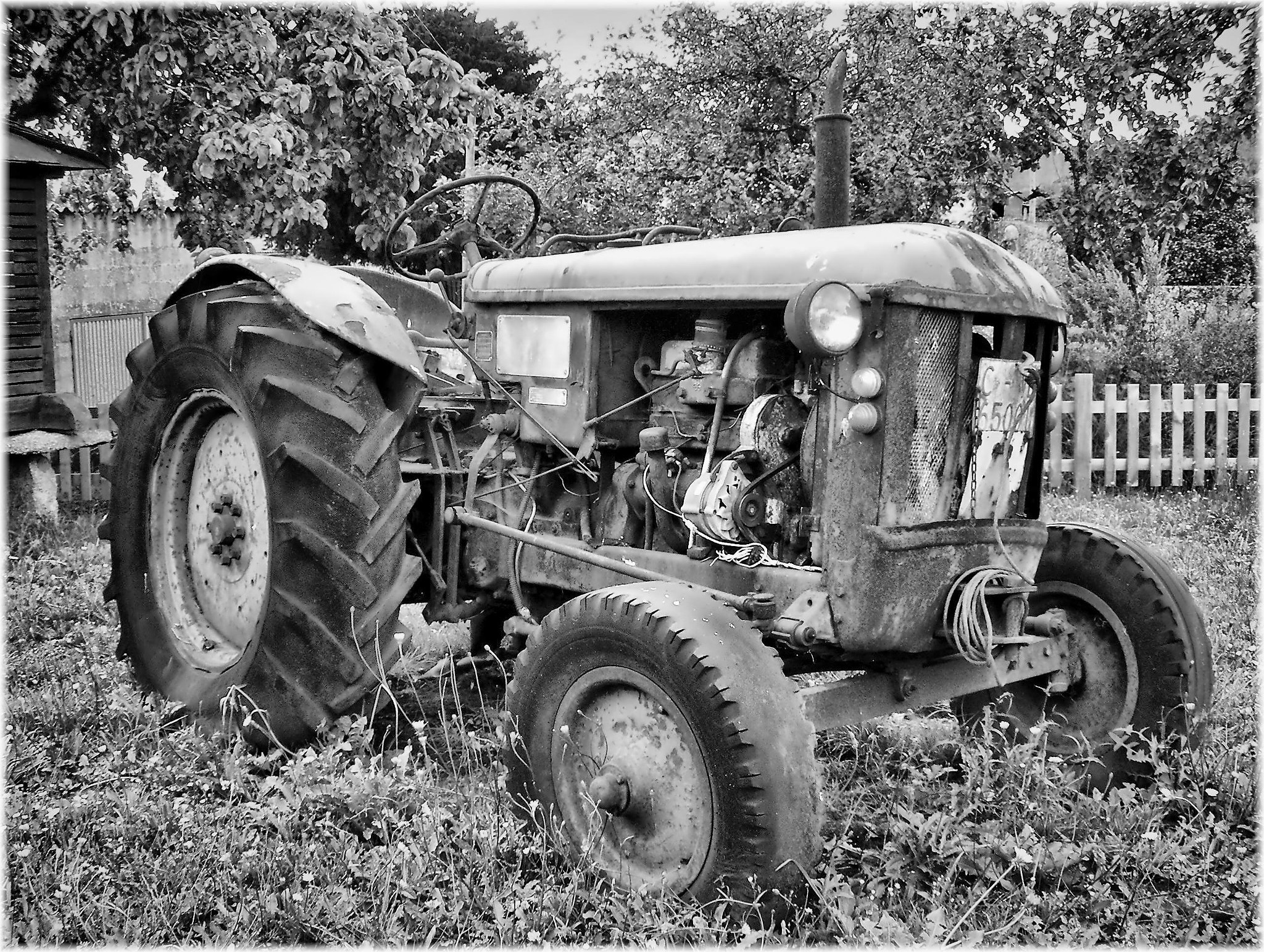 Nikon COOLPIX S4 sample photo. Tractor photography