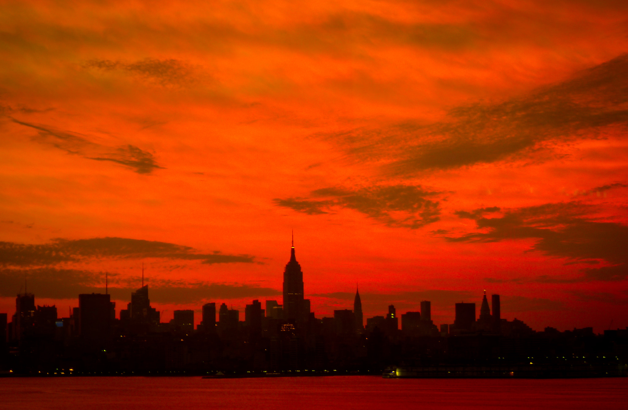 Panasonic Lumix DMC-ZS7 (Lumix DMC-TZ10) sample photo. Manhattan sunset photography