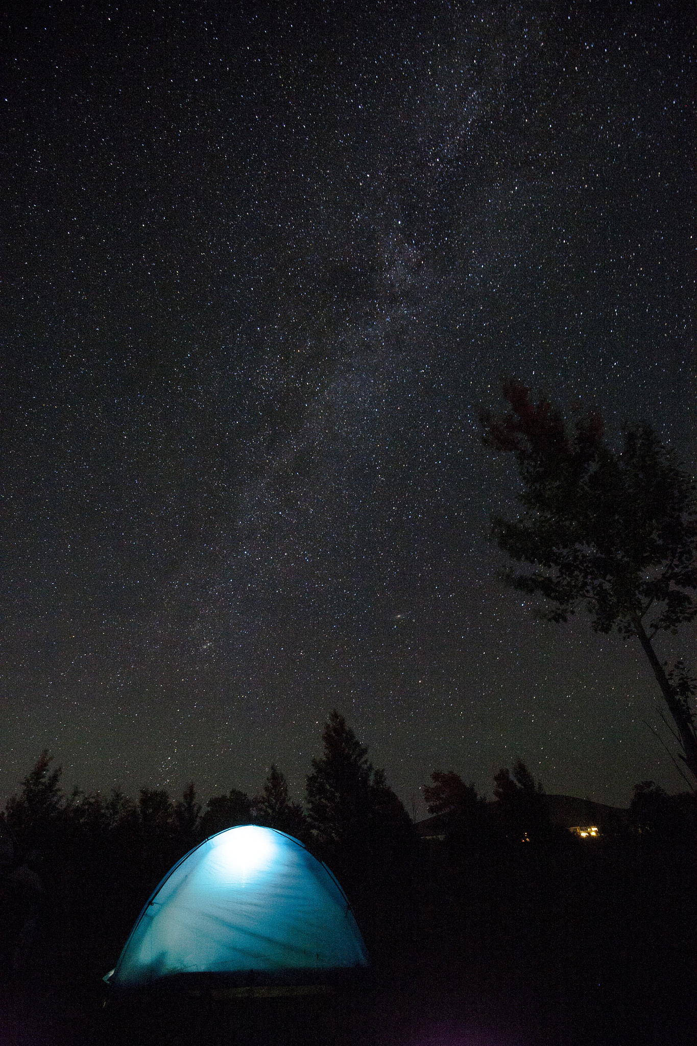 Canon EOS 5D + Canon EF 16-35mm F4L IS USM sample photo. Night photography
