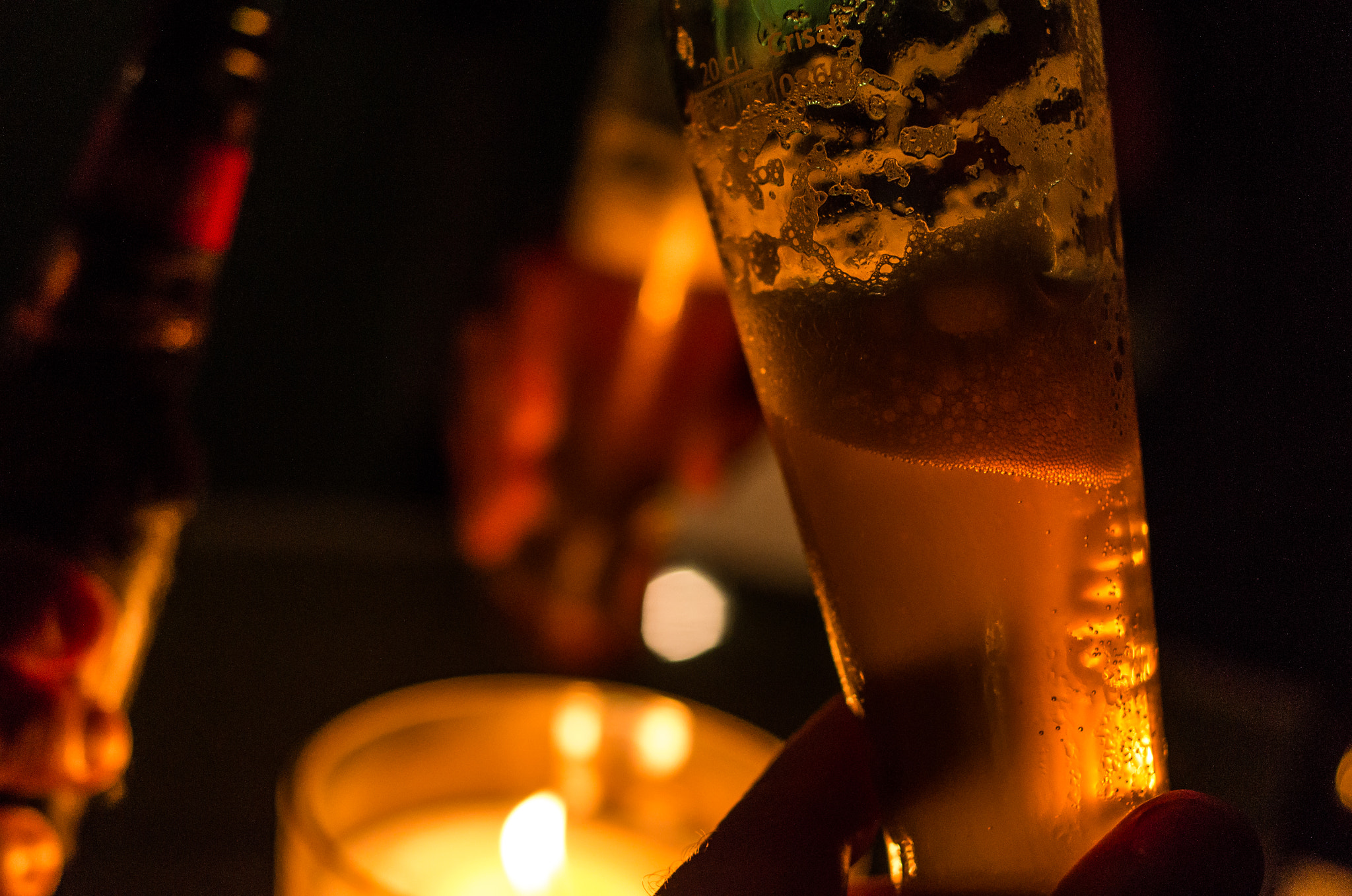 Pentax K-30 + Pentax smc DA 35mm F2.4 AL sample photo. Share a beer photography