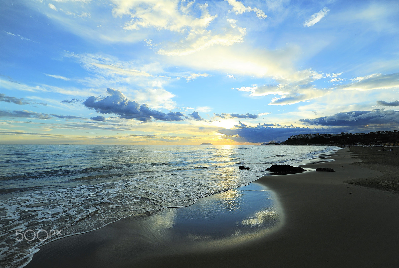 Samyang 14mm F2.8 ED AS IF UMC sample photo. Before the storm photography