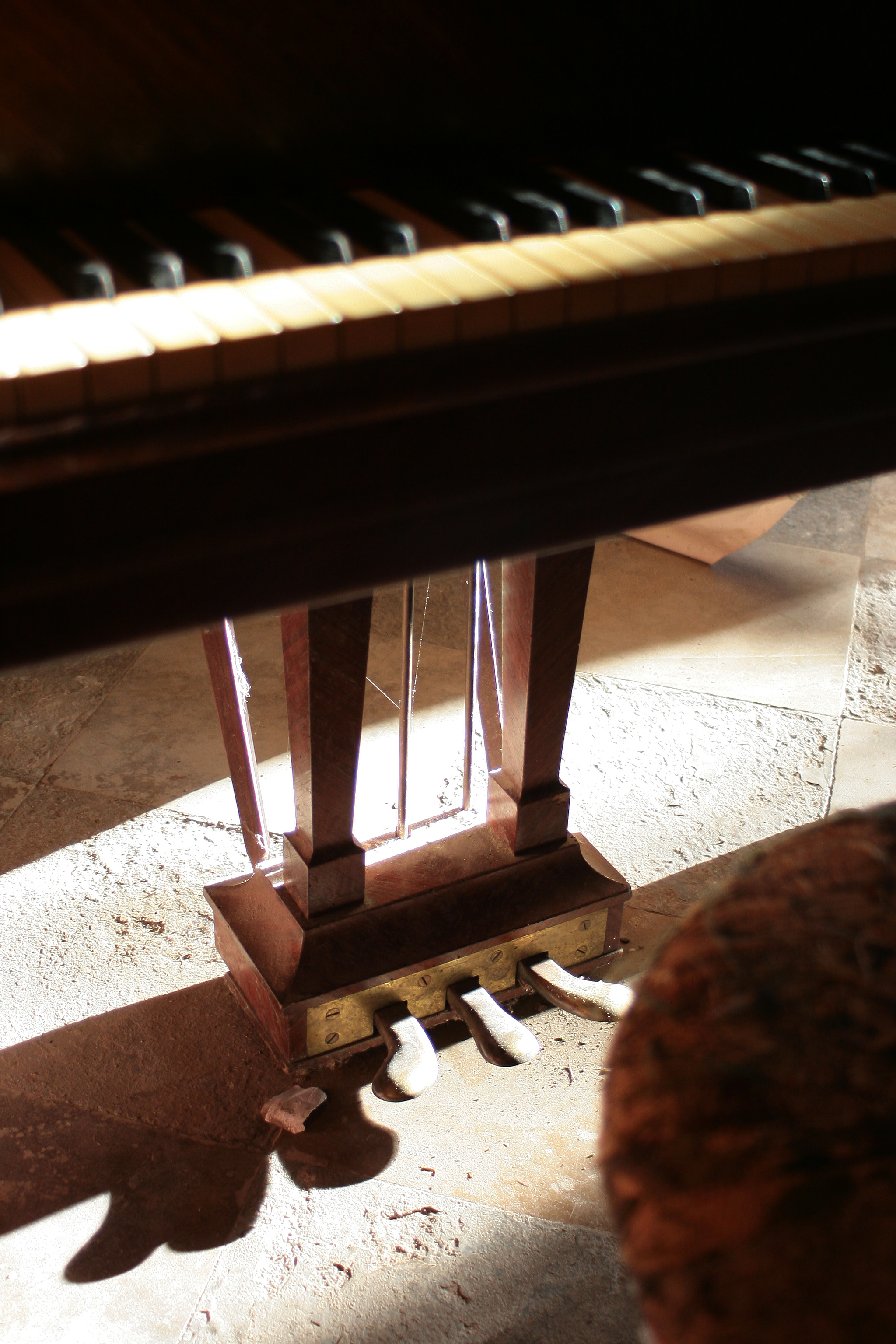 Canon EF 28-80mm f/3.5-5.6 USM IV sample photo. Piano photography