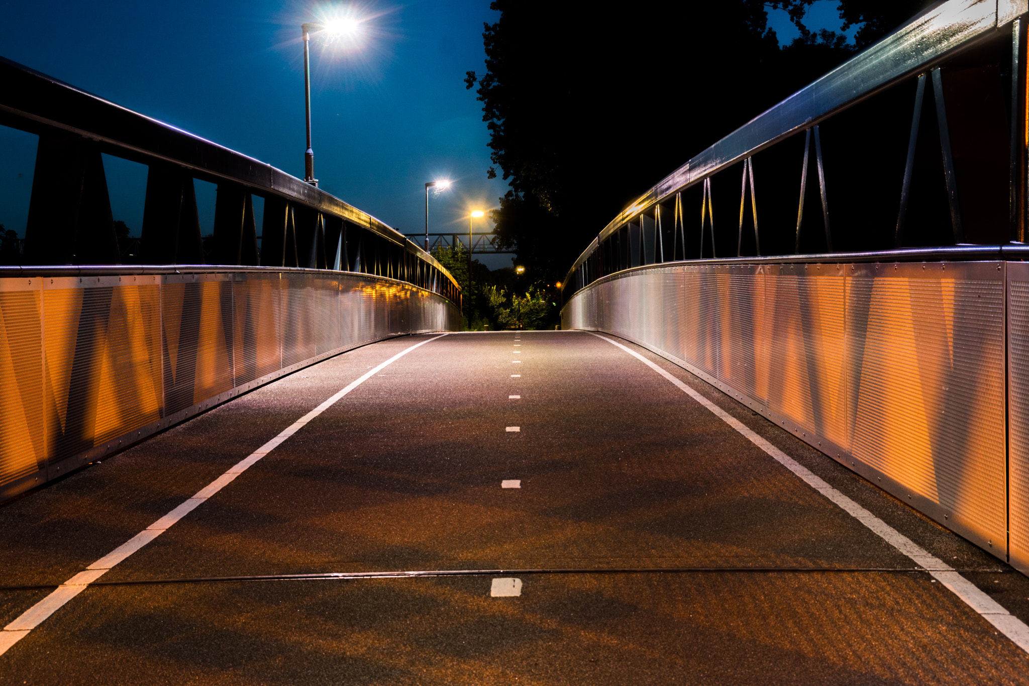 Sony DT 18-200mm F3.5-6.3 sample photo. Colored bridged photography