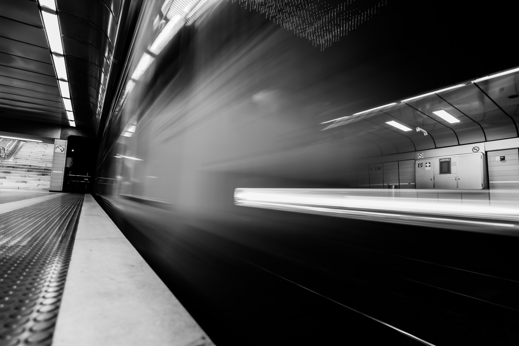 Nikon D500 sample photo. Subway drive-by photography