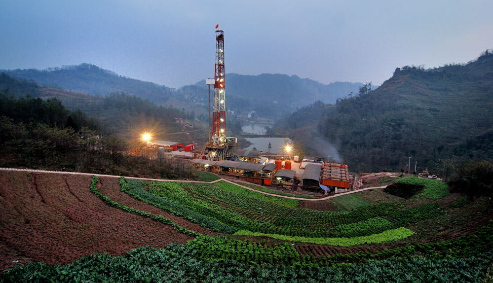 Nikon D80 sample photo. Landscape of drilling locate photography