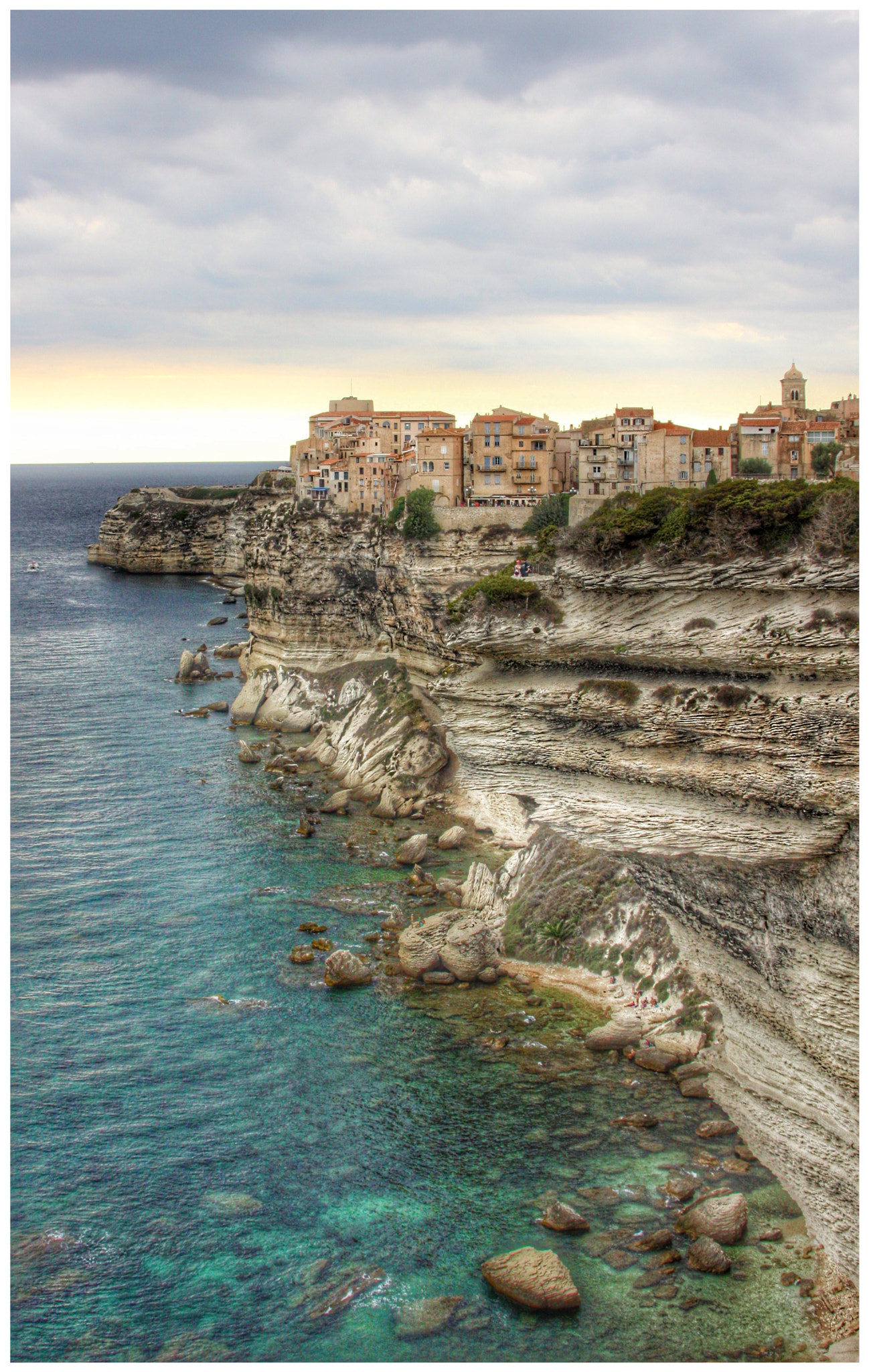 Canon 18-50mm sample photo. Bonifacio... photography