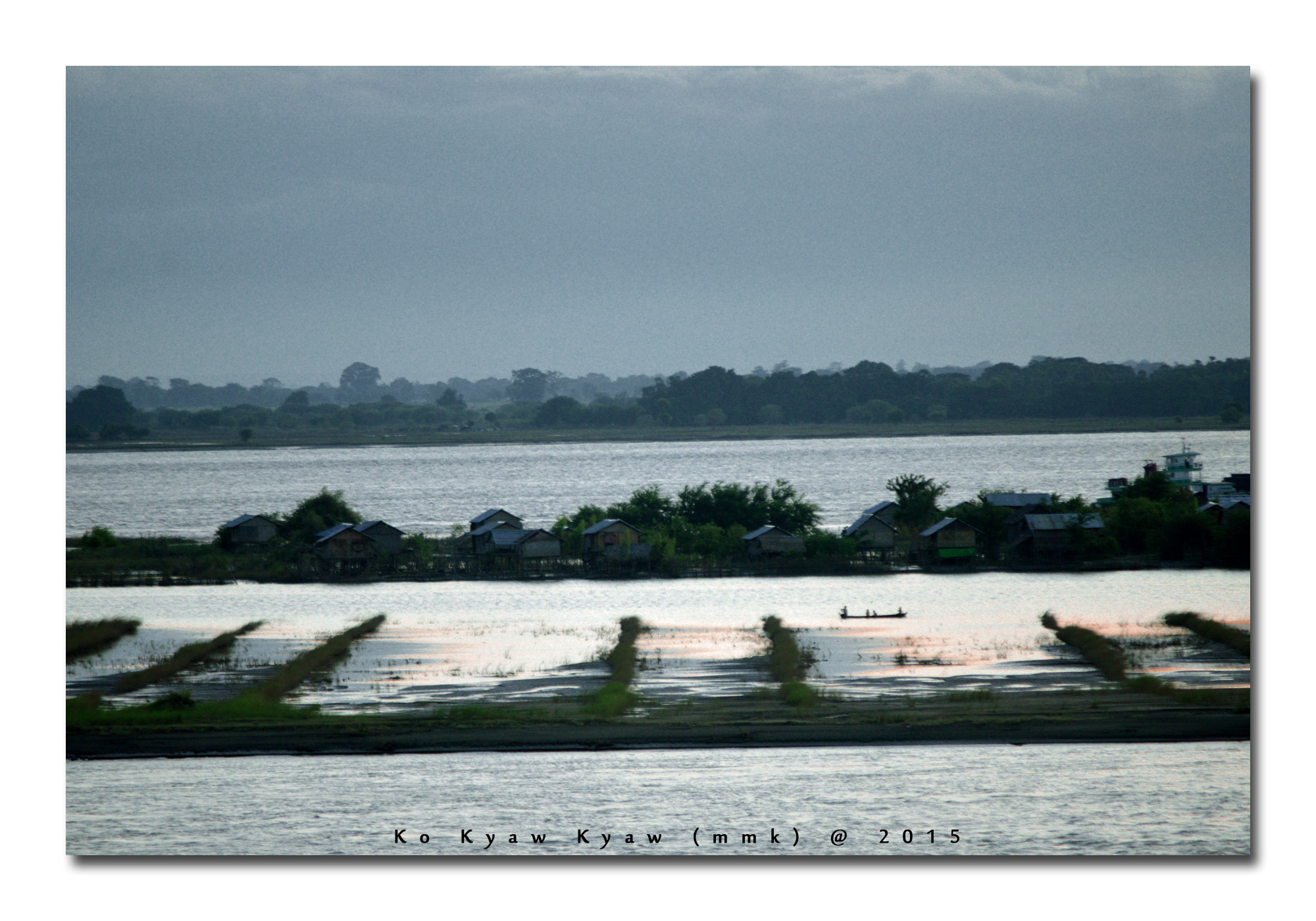 Nikon AF-S Nikkor 17-35mm F2.8D ED-IF sample photo. Irrawaddy evenings  photography