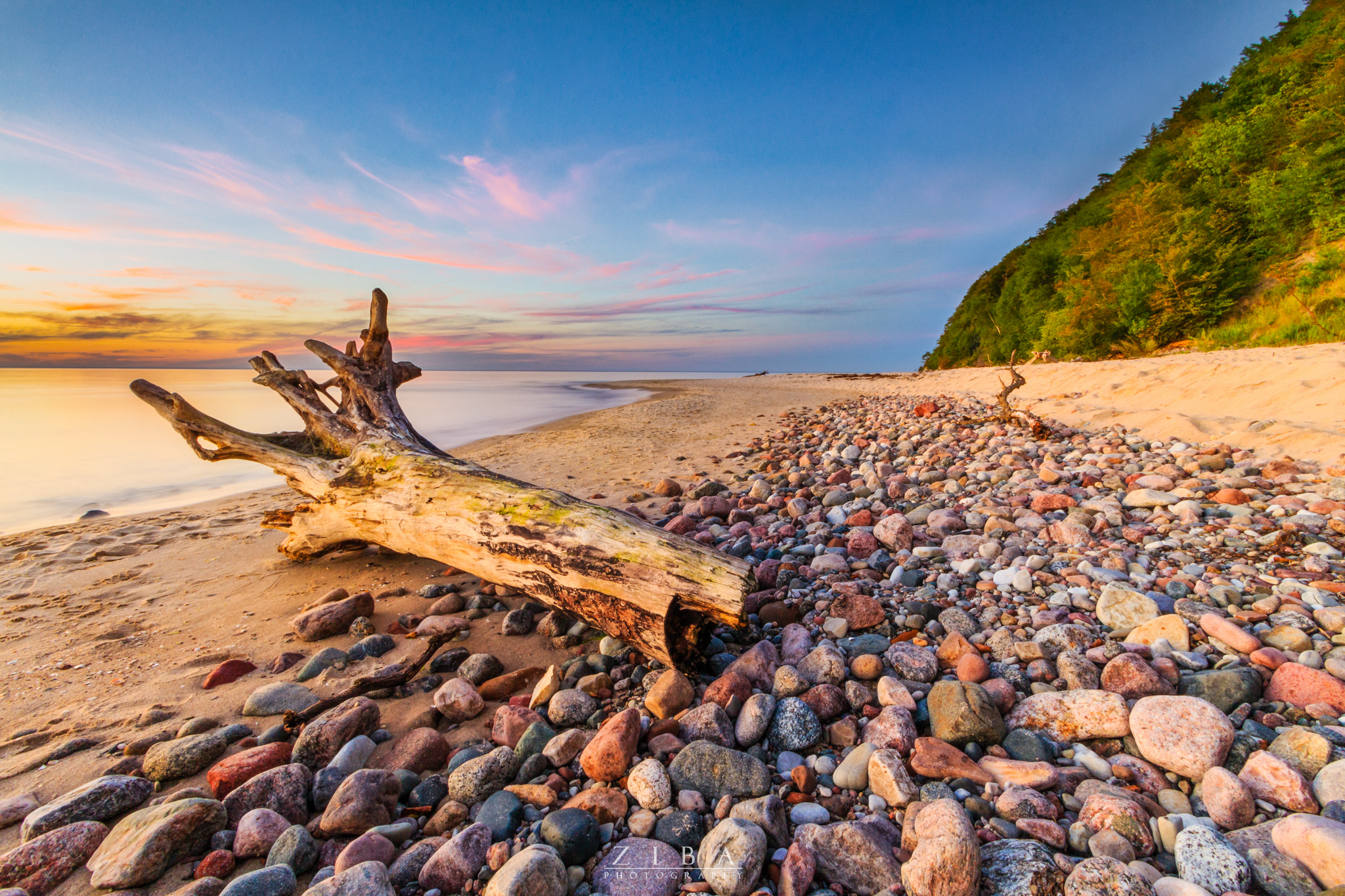 Canon EF-S 10-22mm F3.5-4.5 USM sample photo. Beach of wolin photography
