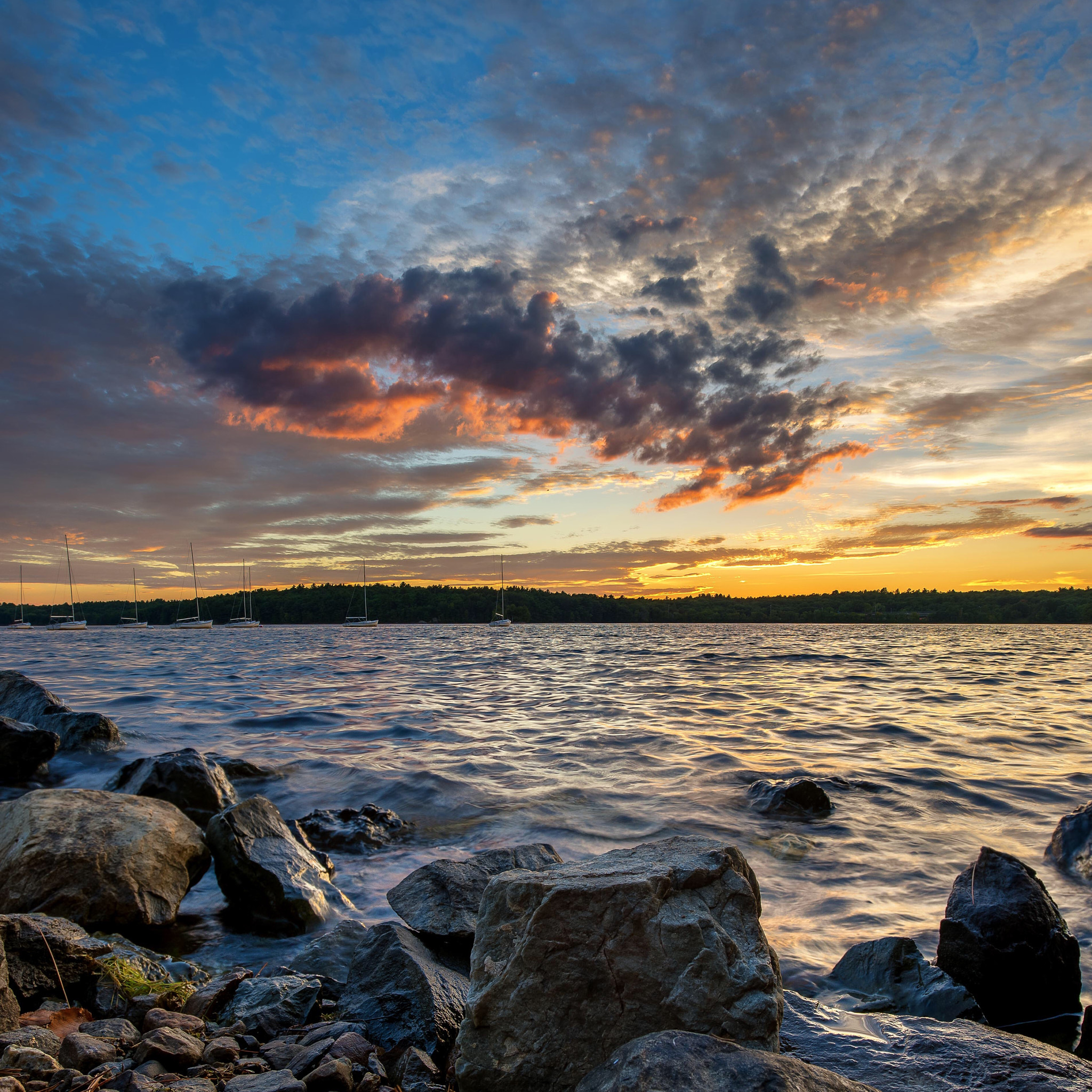 Nikon AF-S Nikkor 17-35mm F2.8D ED-IF sample photo. The sky is never the same but it's always perfect photography