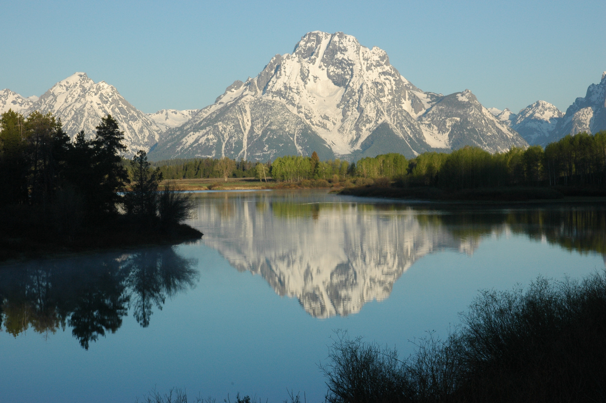 AF Zoom-Nikkor 24-120mm f/3.5-5.6D IF sample photo. Reflection of snow covered mountain photography