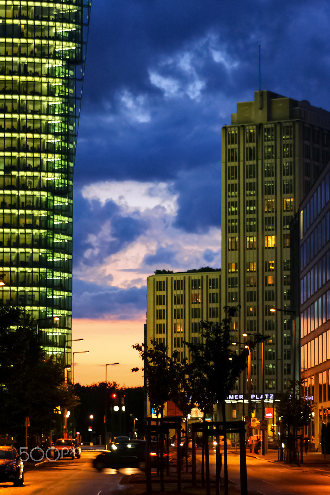 Canon EOS 40D + Canon EF 80-200mm F4.5-5.6 II sample photo. Robert emmerich nle sunset shot at the potsdamer platz germany photography