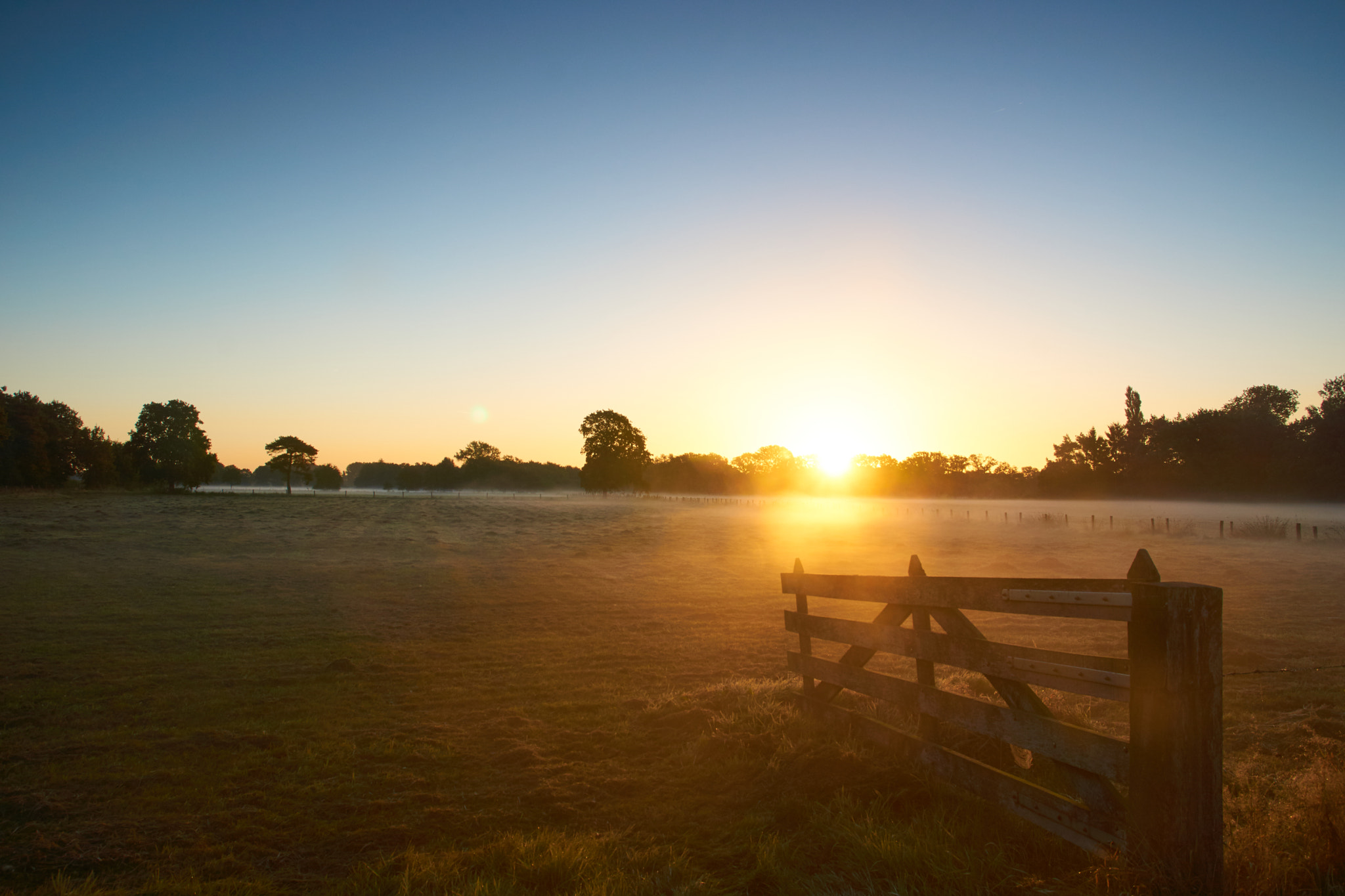 Sigma 17-70mm F2.8-4 DC Macro HSM sample photo. Sunrise @merkske photography