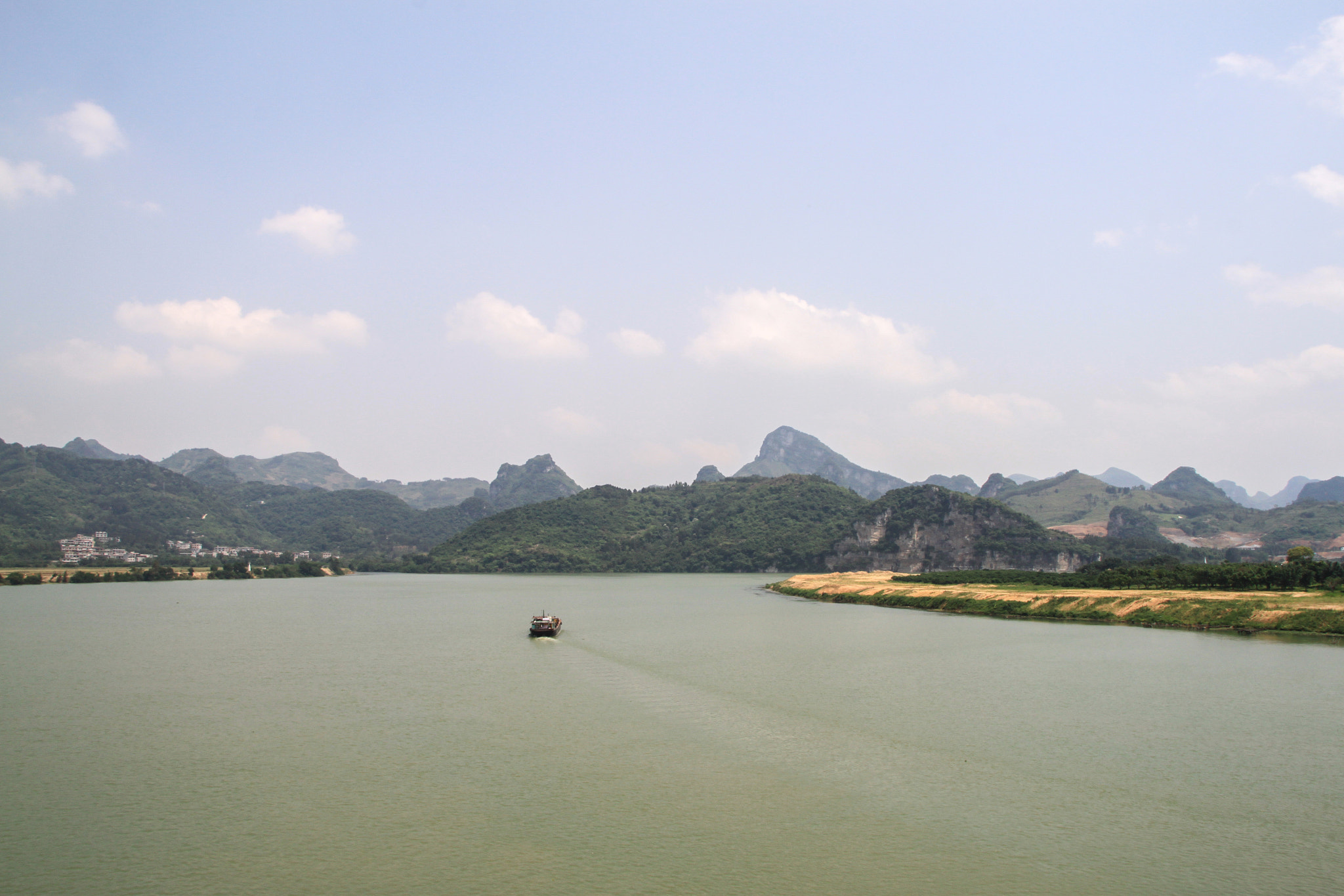 Canon EOS 500D (EOS Rebel T1i / EOS Kiss X3) sample photo. Nanning traveling photography