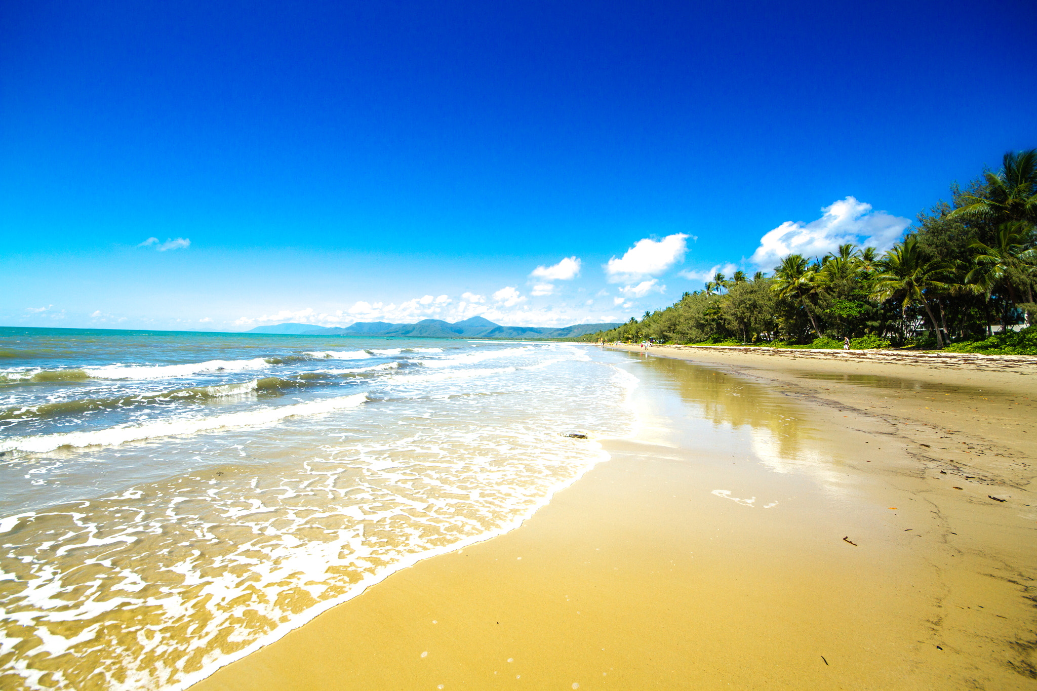 Sigma 8-16mm F4.5-5.6 DC HSM sample photo. Beach photography