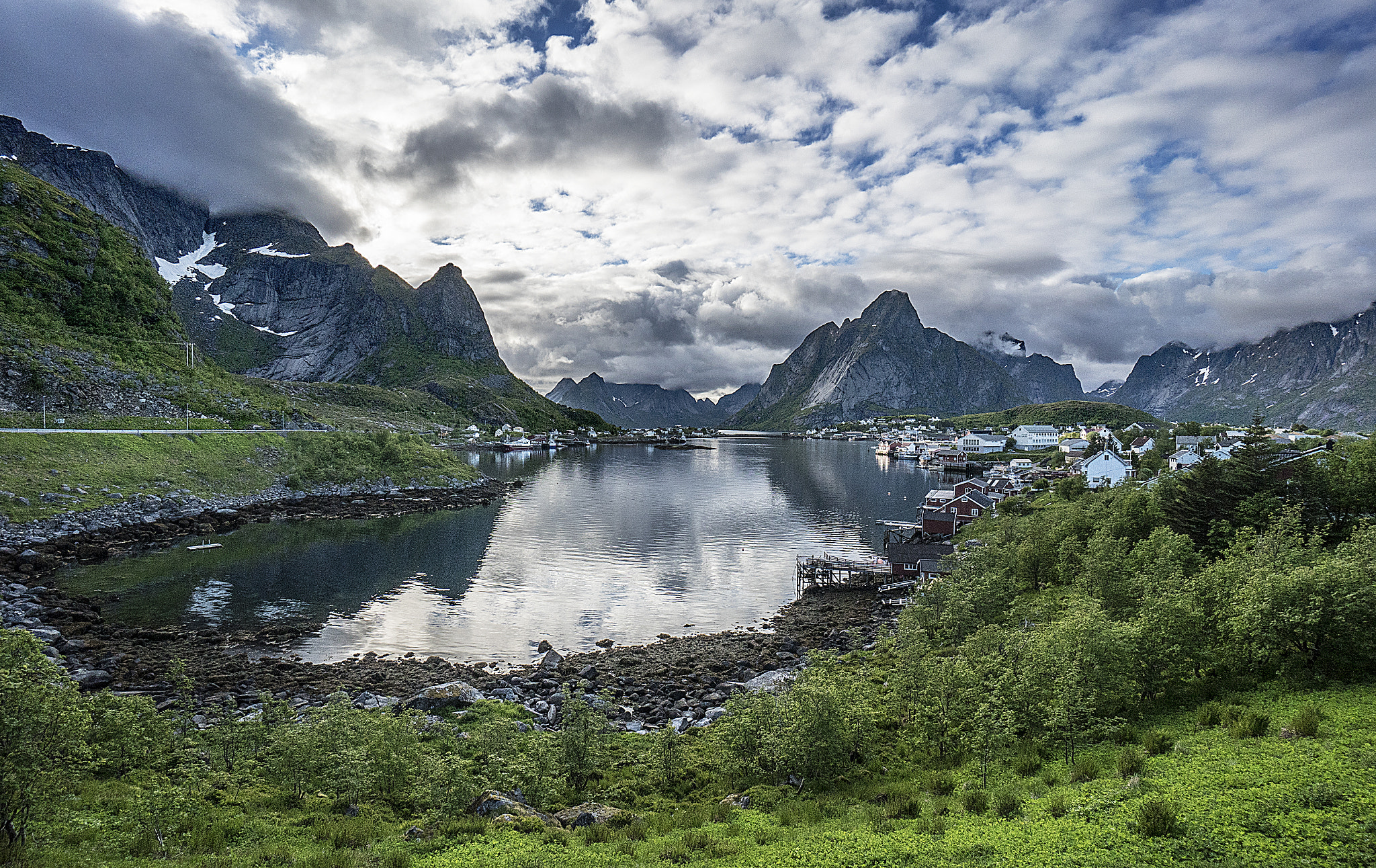 Sony a7R II + Sony E 10-18mm F4 OSS sample photo. Reine, lofoten islands, northern norway photography