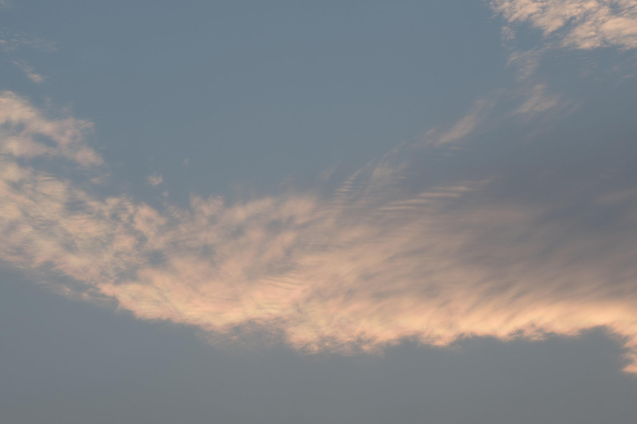 Sony a6300 + Sony FE 70-200mm F4 G OSS sample photo. Rainbow cloud photography